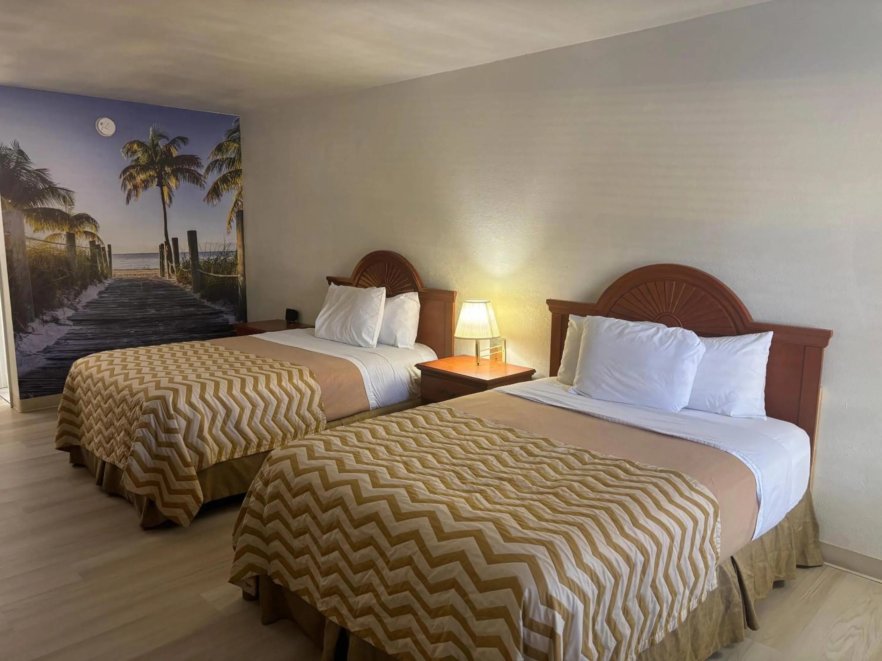 Bedroom, Bed in Alachua Inn