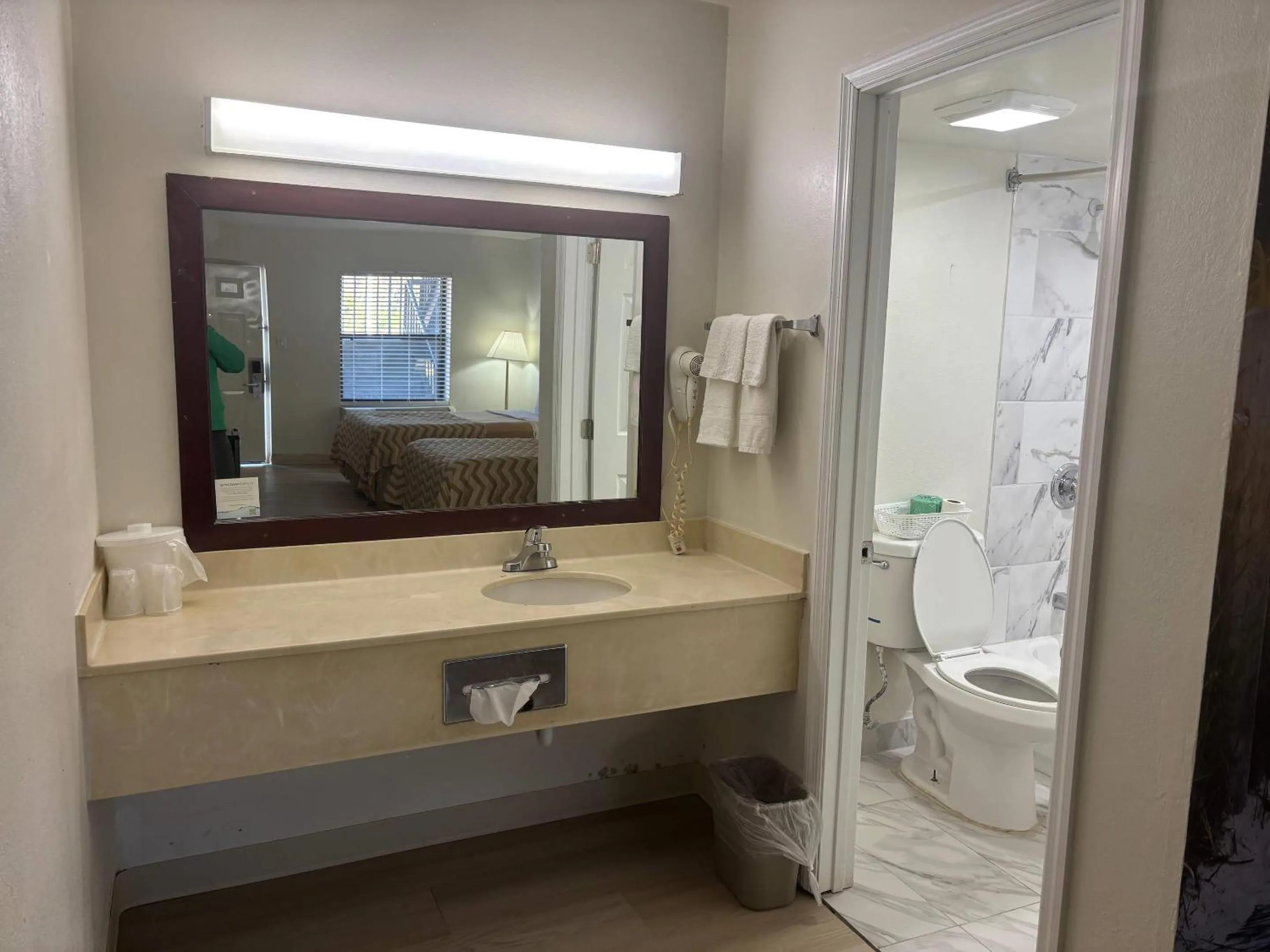 Bedroom in Alachua Inn