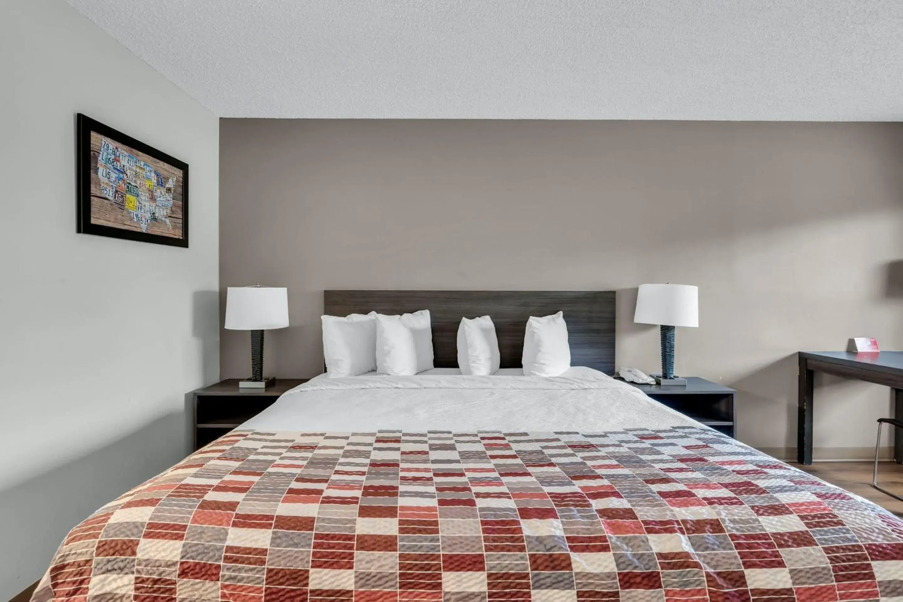 Bedroom, Bed in Red Roof Inn MacClenny Bedroom, Bed in Red Roof Inn MacClenny