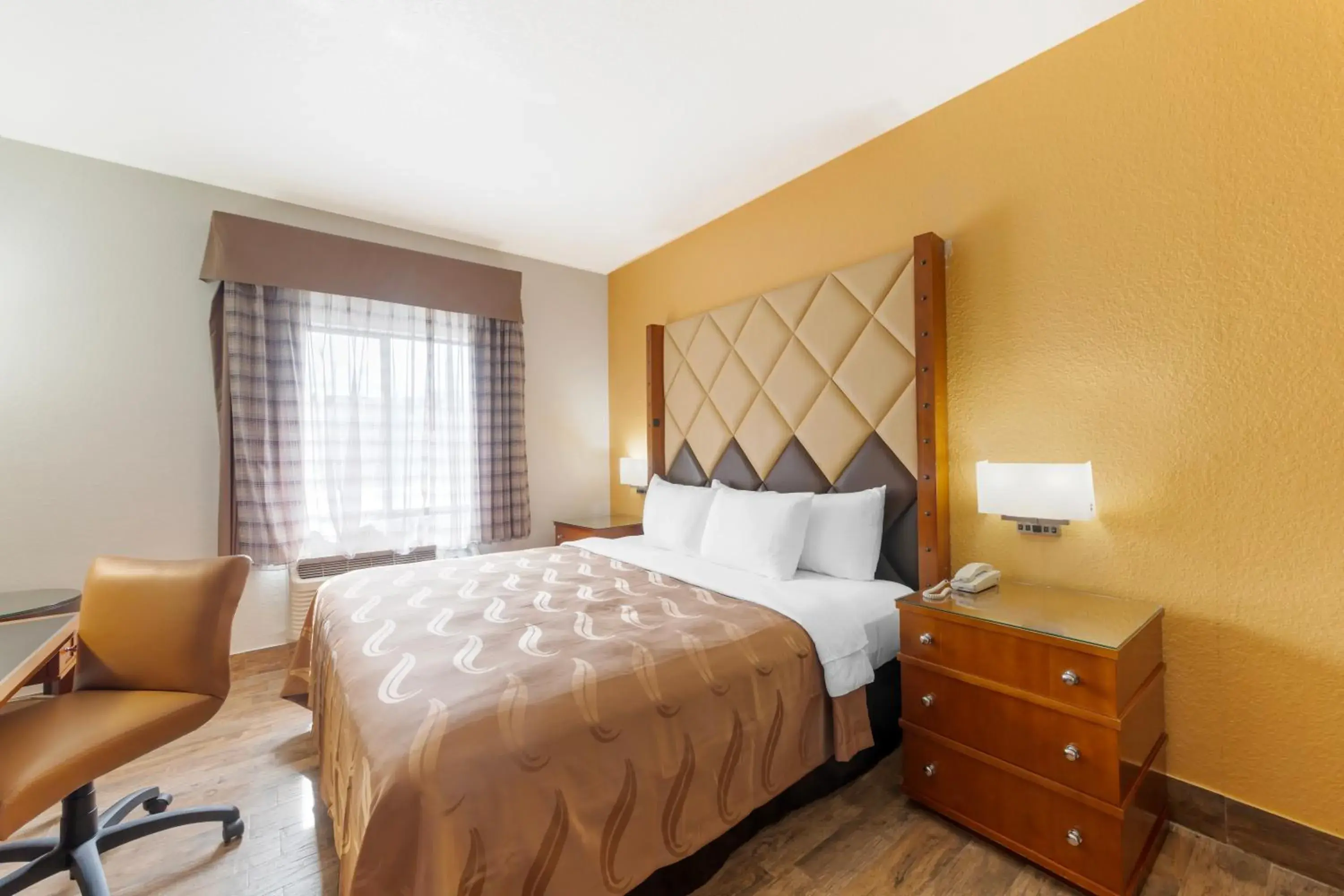 Bed in Quality Inn Florida City - Gateway to the Keys Bed in Quality Inn Florida City - Gateway to the Keys