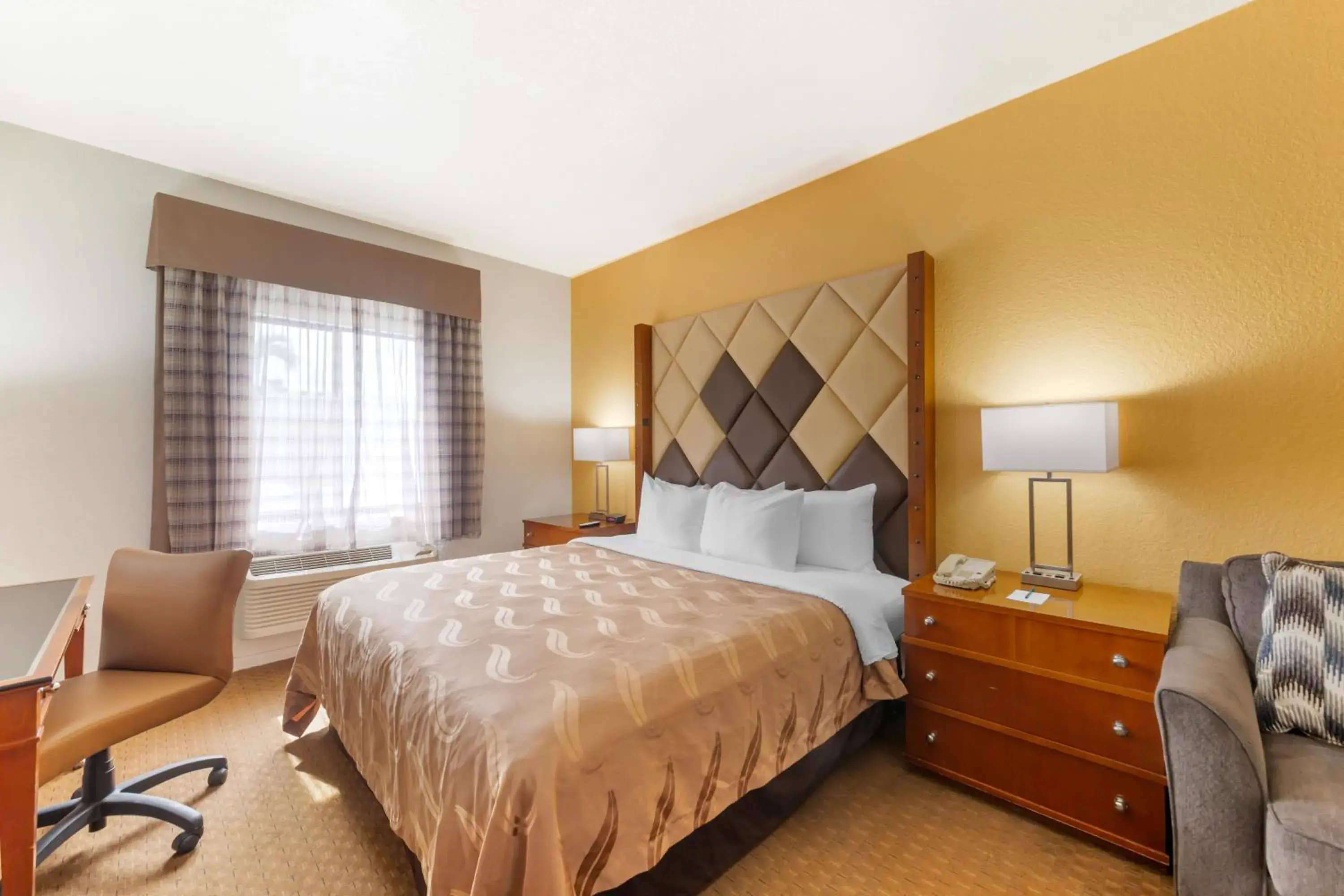 Bed in Quality Inn Florida City - Gateway to the Keys Bed in Quality Inn Florida City - Gateway to the Keys