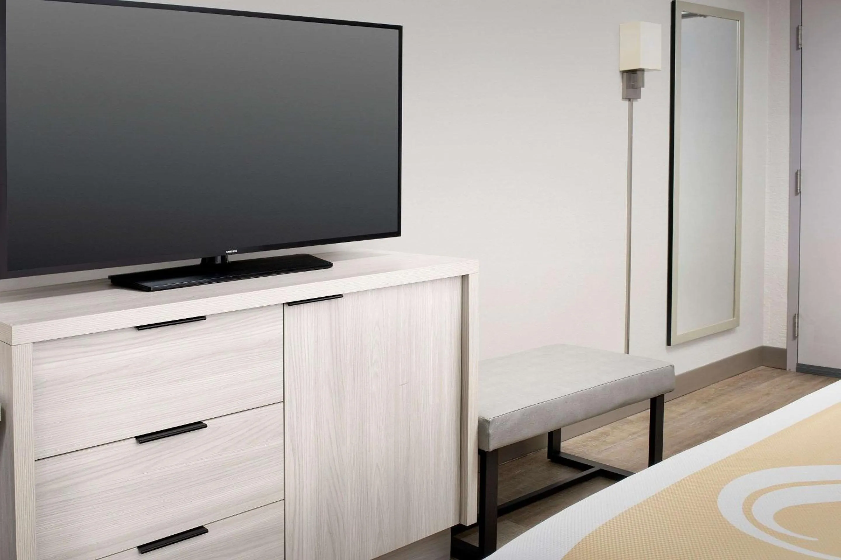 Bedroom, Bed in Quality Inn Atlantic Beach-Mayo Clinic Jax Area