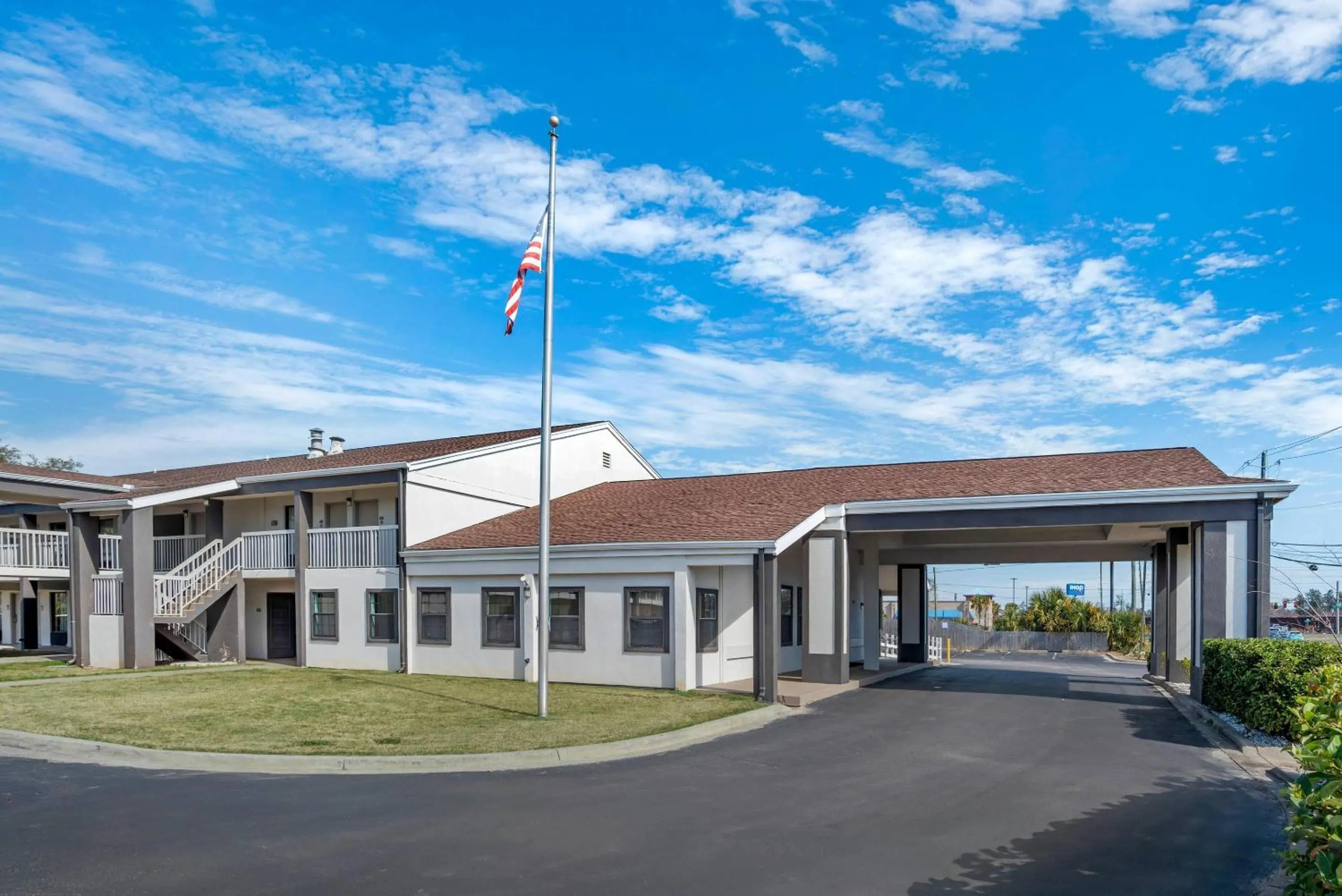 Property building in Quality Inn Panama City North