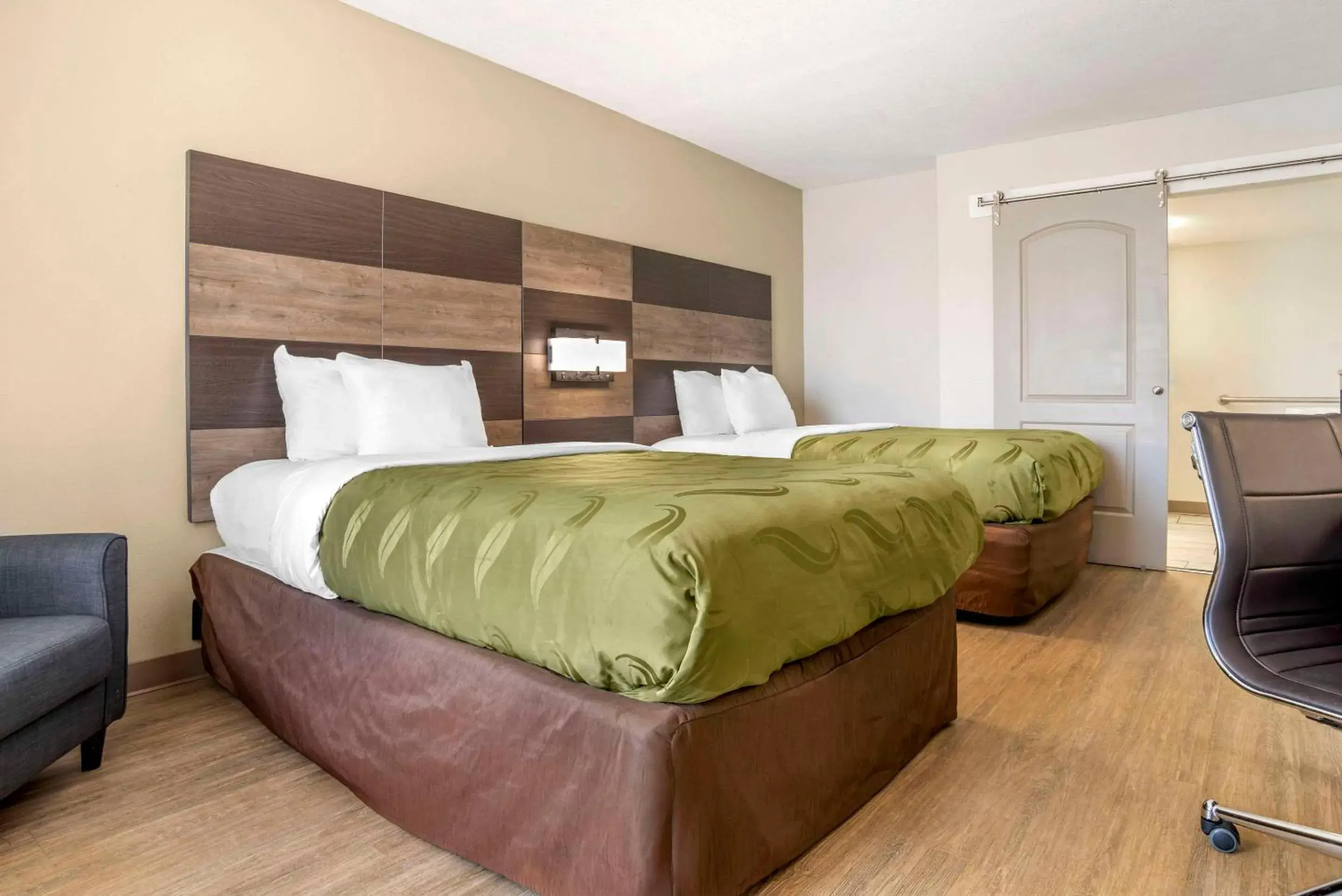 Bedroom, Bed in Quality Inn & Conference Center Panama City Bedroom, Bed in Quality Inn & Conference Center Panama City