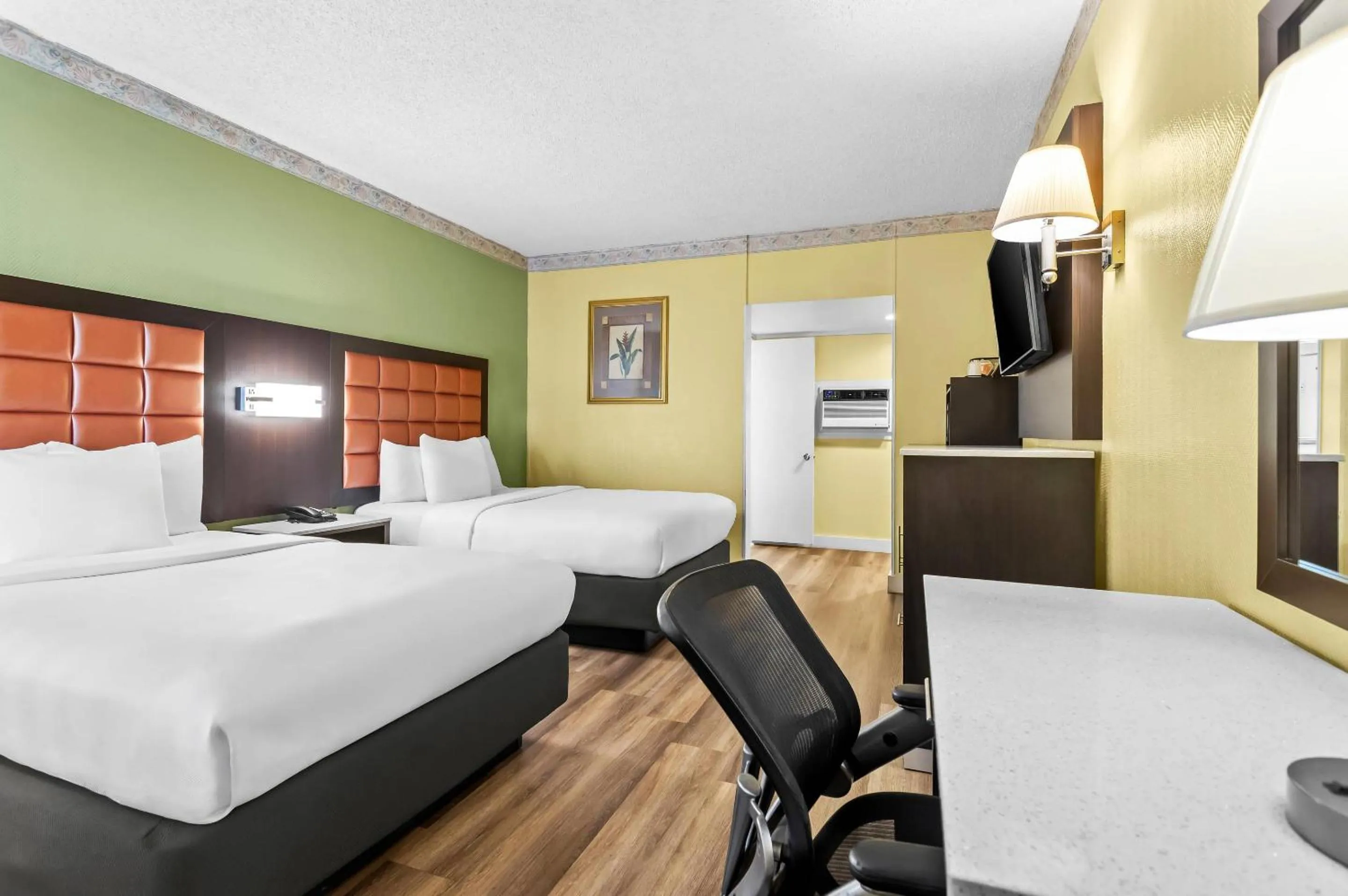 Bedroom, Bed in Quality Inn Tampa Airport - Cruise Port