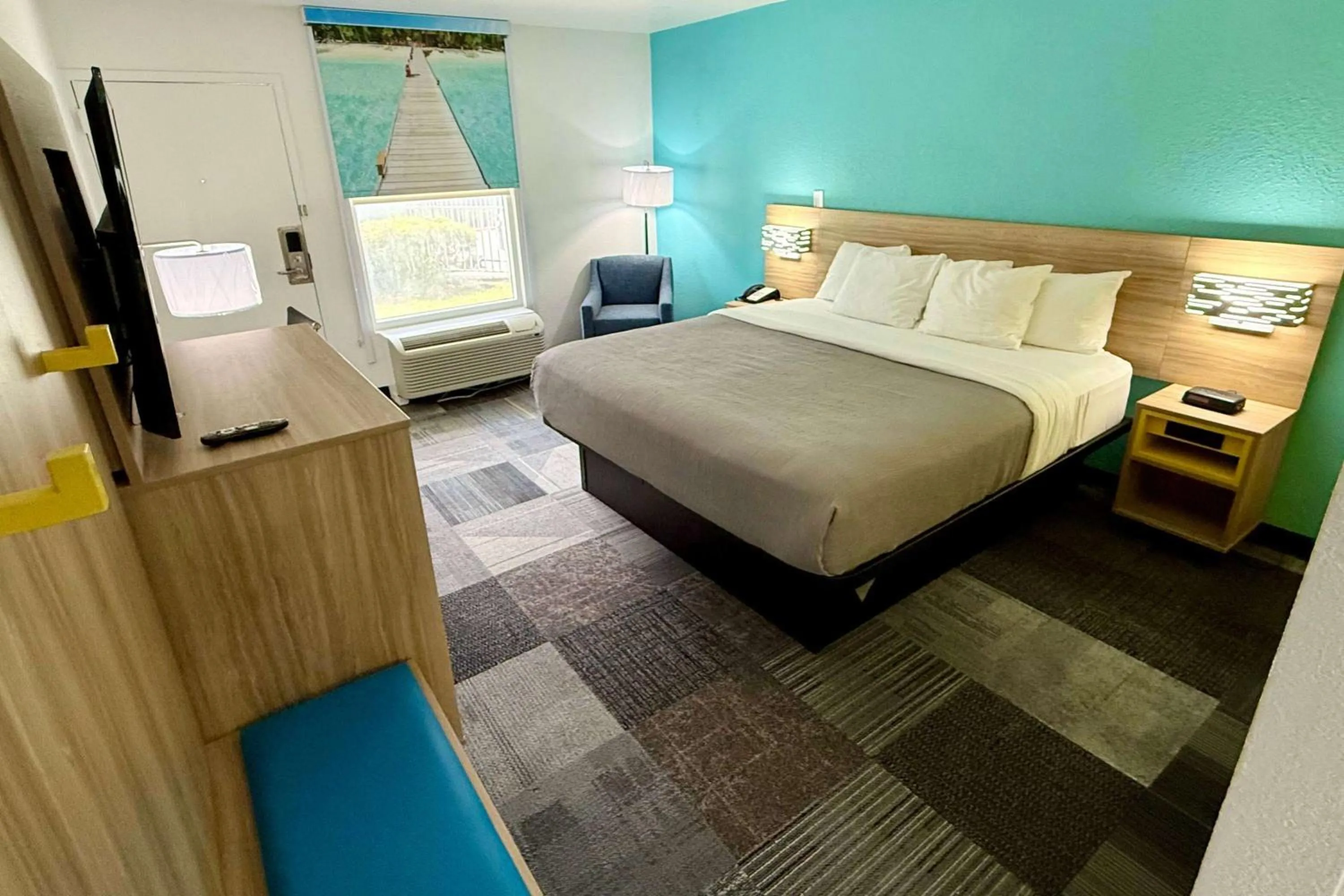 Photo of the whole room, Bed in Days Inn by Wyndham Eglin AFB