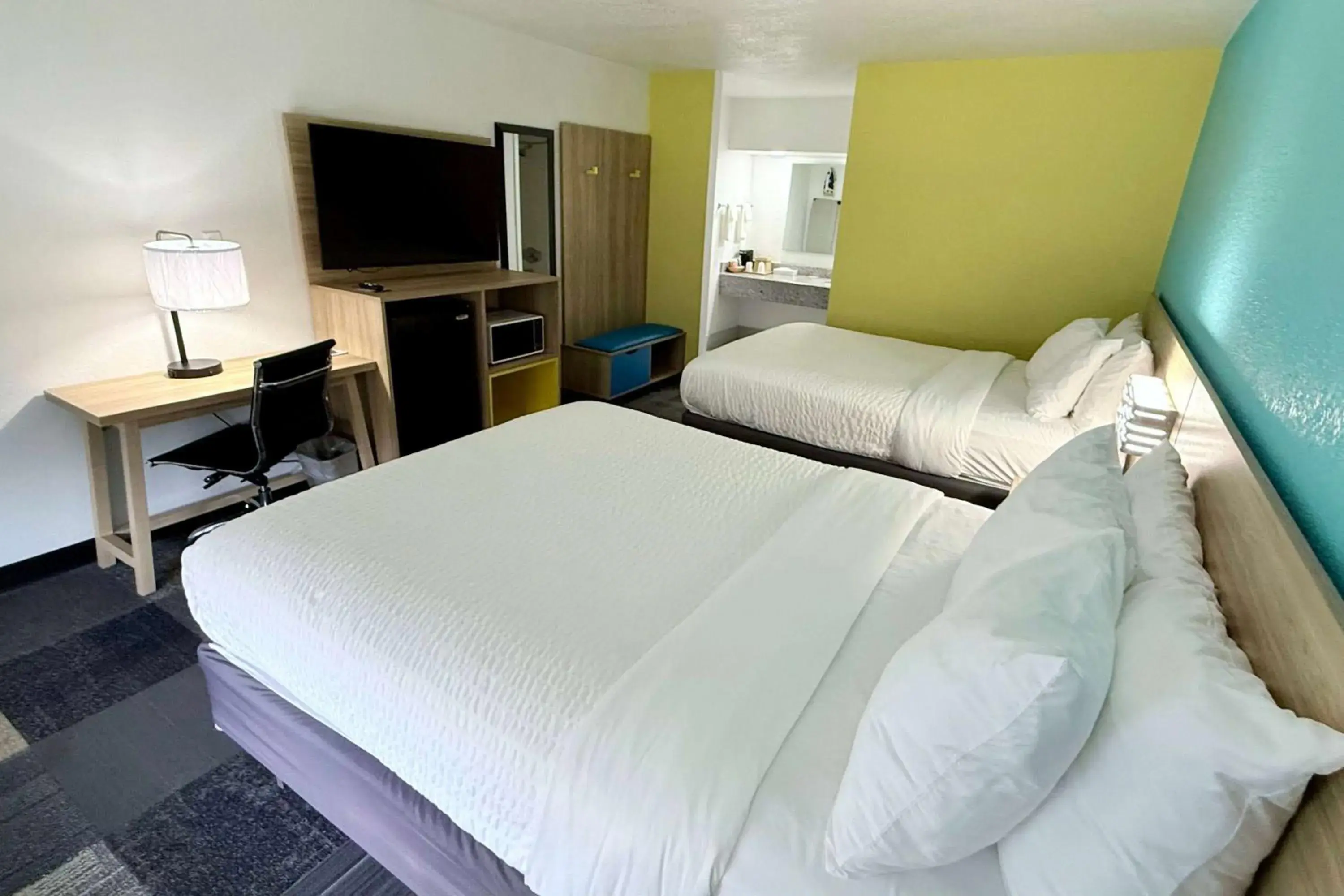 Photo of the whole room, Bed in Days Inn by Wyndham Eglin AFB Photo of the whole room, Bed in Days Inn by Wyndham Eglin AFB