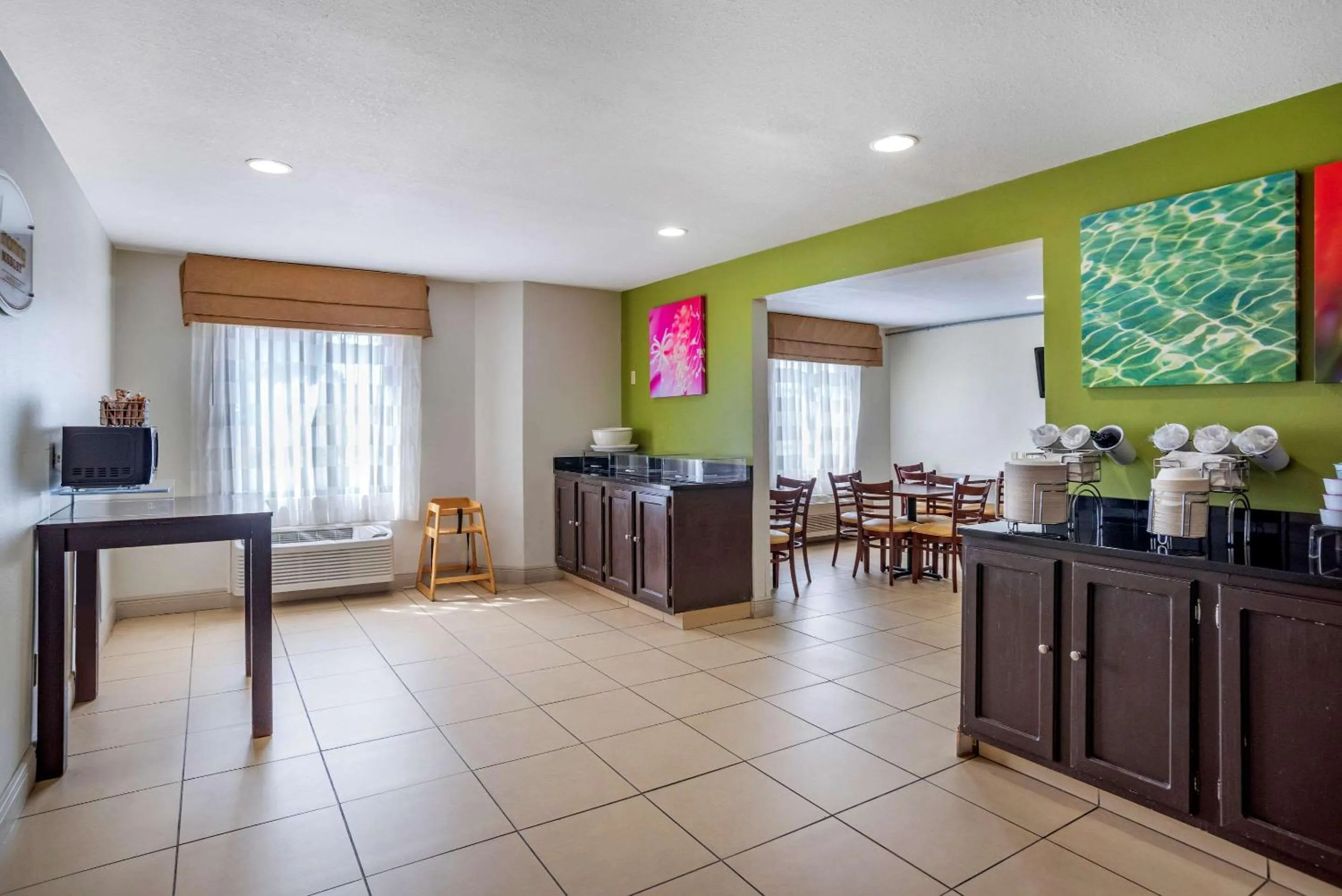 Restaurant/places to eat in Sleep Inn Destin near Miramar Beach