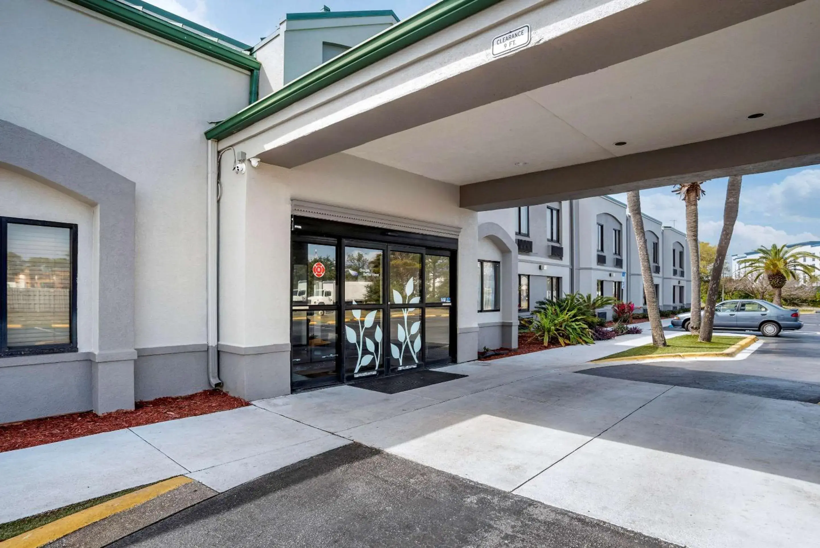 Property building in Sleep Inn Destin near Miramar Beach Property building in Sleep Inn Destin near Miramar Beach