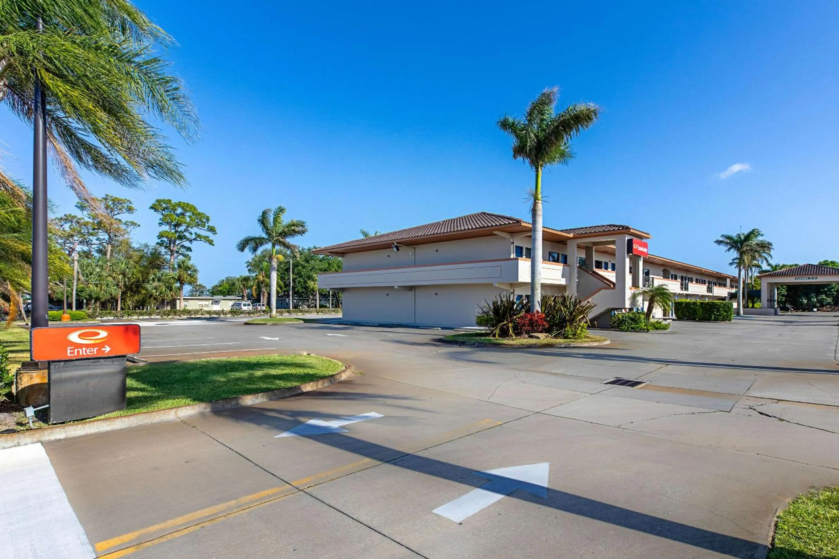 Property building in Econo Lodge Vero Beach - Downtown