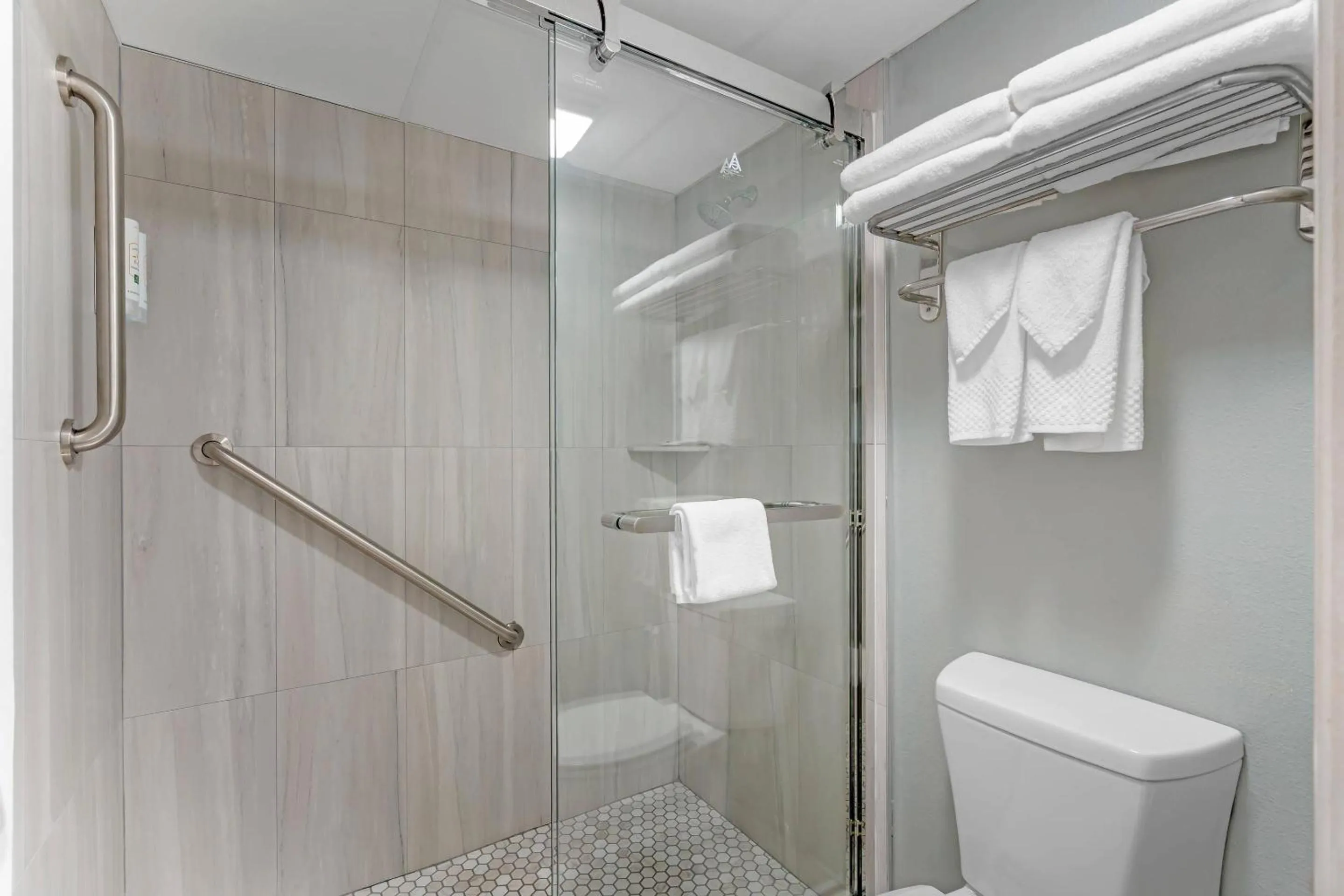 Bedroom in Quality Inn Bradenton North I-75