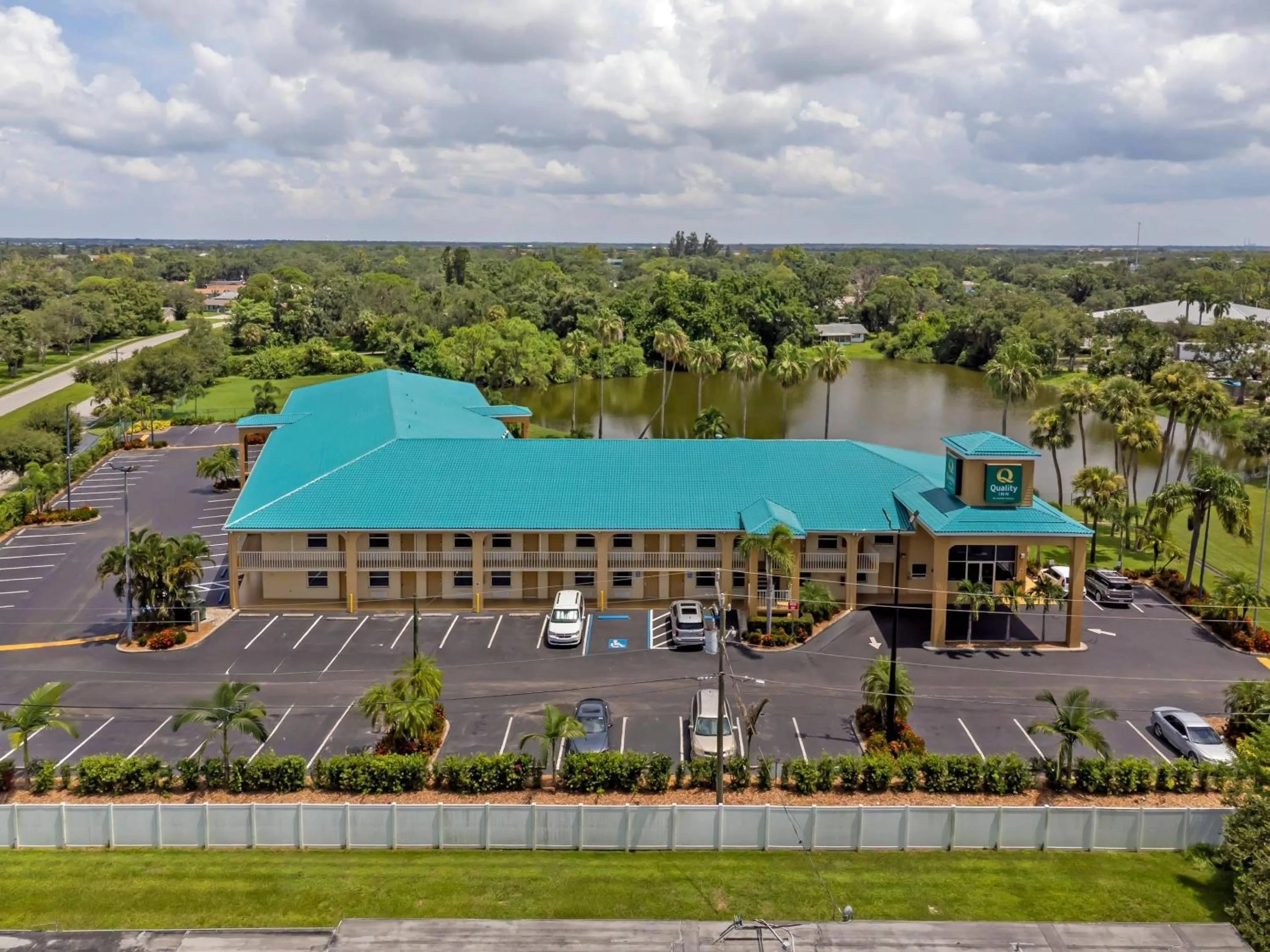 Property building in Quality Inn Bradenton North I-75