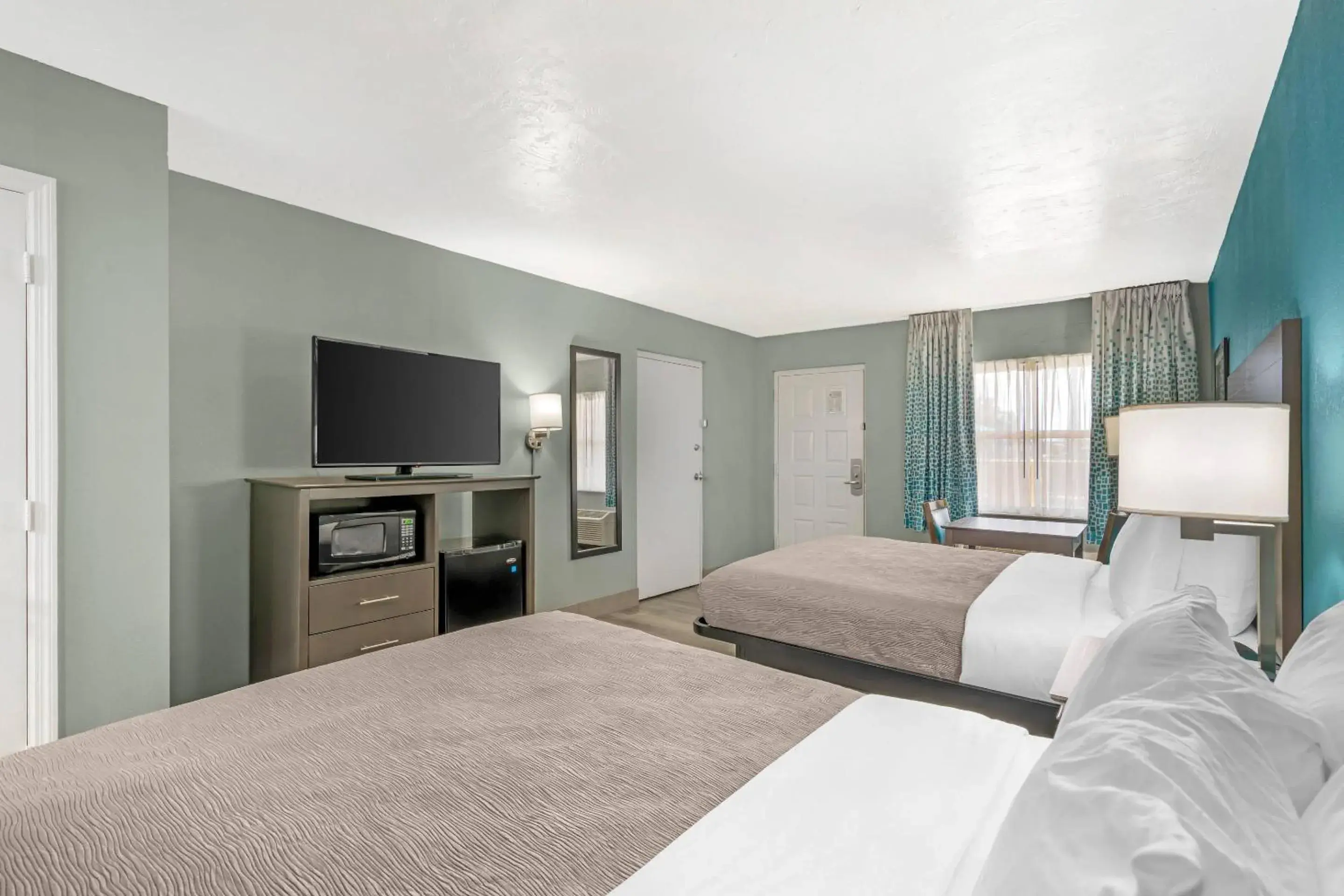 Bedroom, Bed in Quality Inn Bradenton North I-75 Bedroom, Bed in Quality Inn Bradenton North I-75