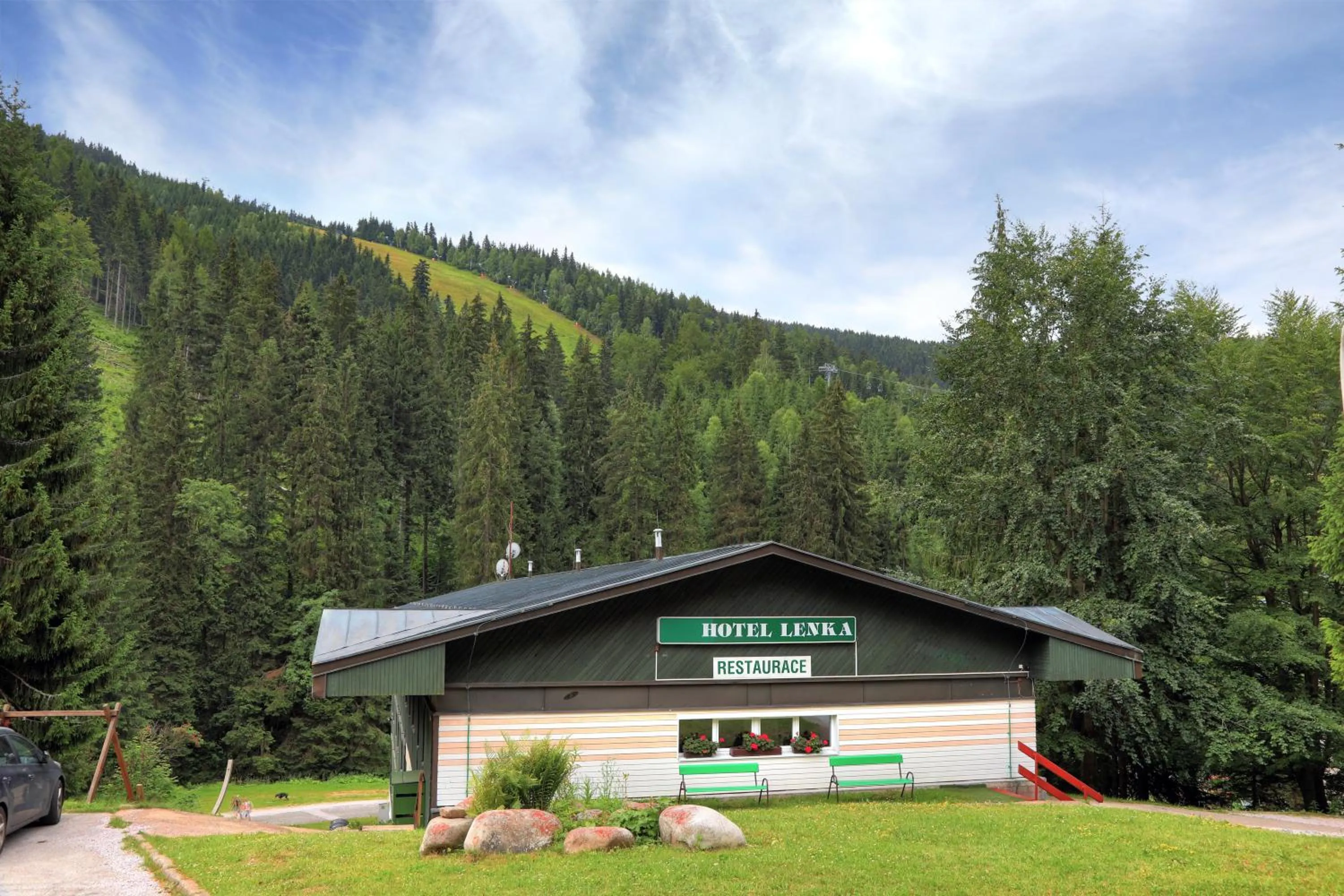 Facade/entrance in Hotel Lenka