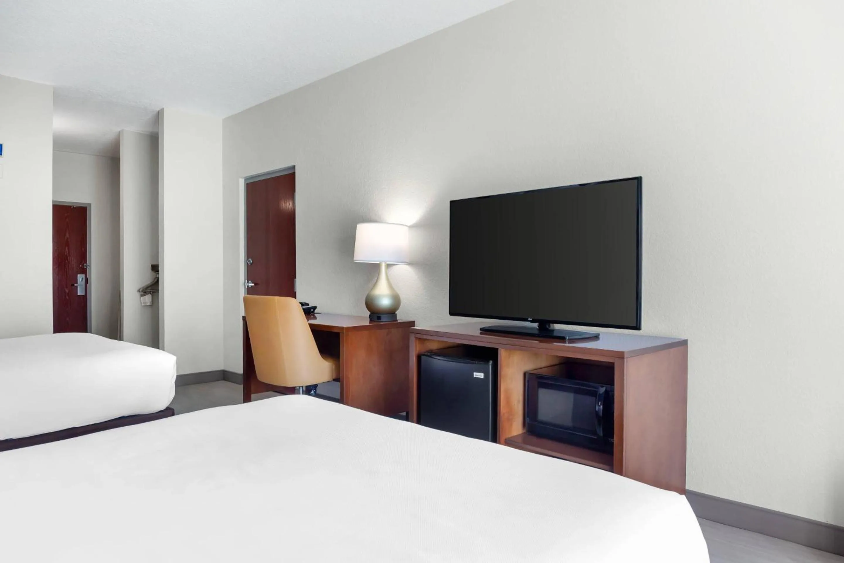 Bedroom, Bed in Comfort Inn & Suites Orlando North