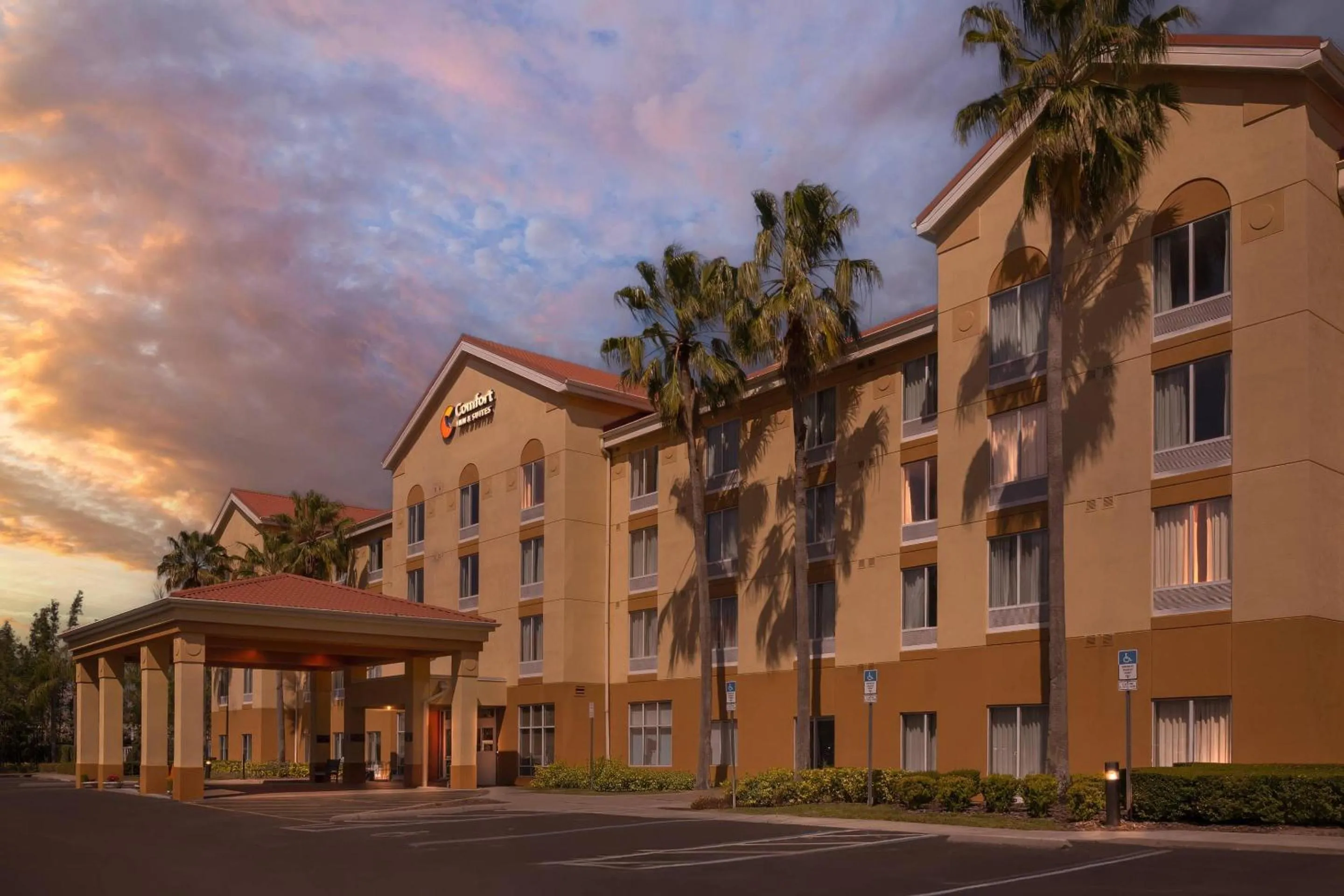 Property building in Comfort Inn & Suites Orlando North
