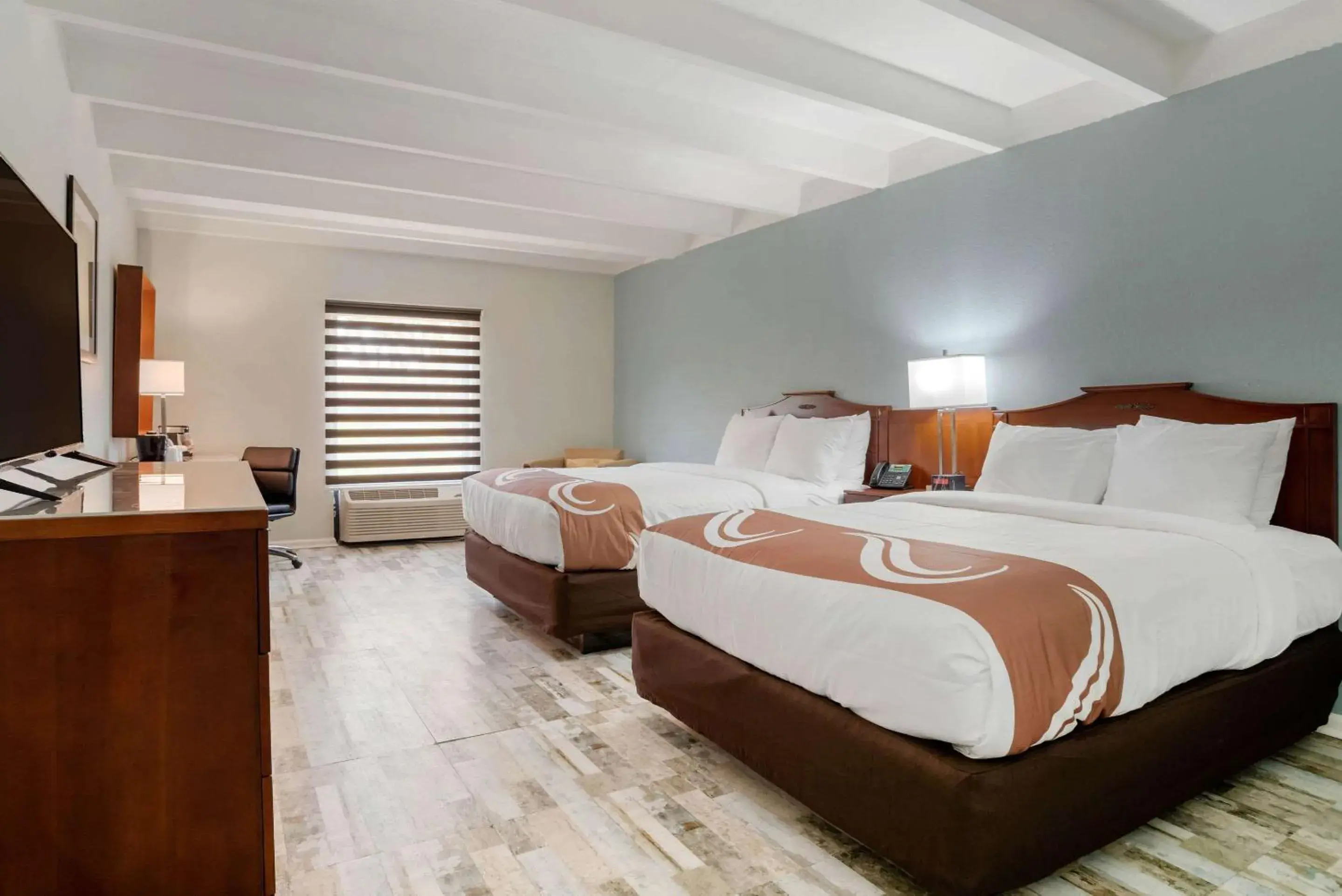 Bedroom, Bed in Quality Inn Fort Walton Beach - Destin West Bedroom, Bed in Quality Inn Fort Walton Beach - Destin West