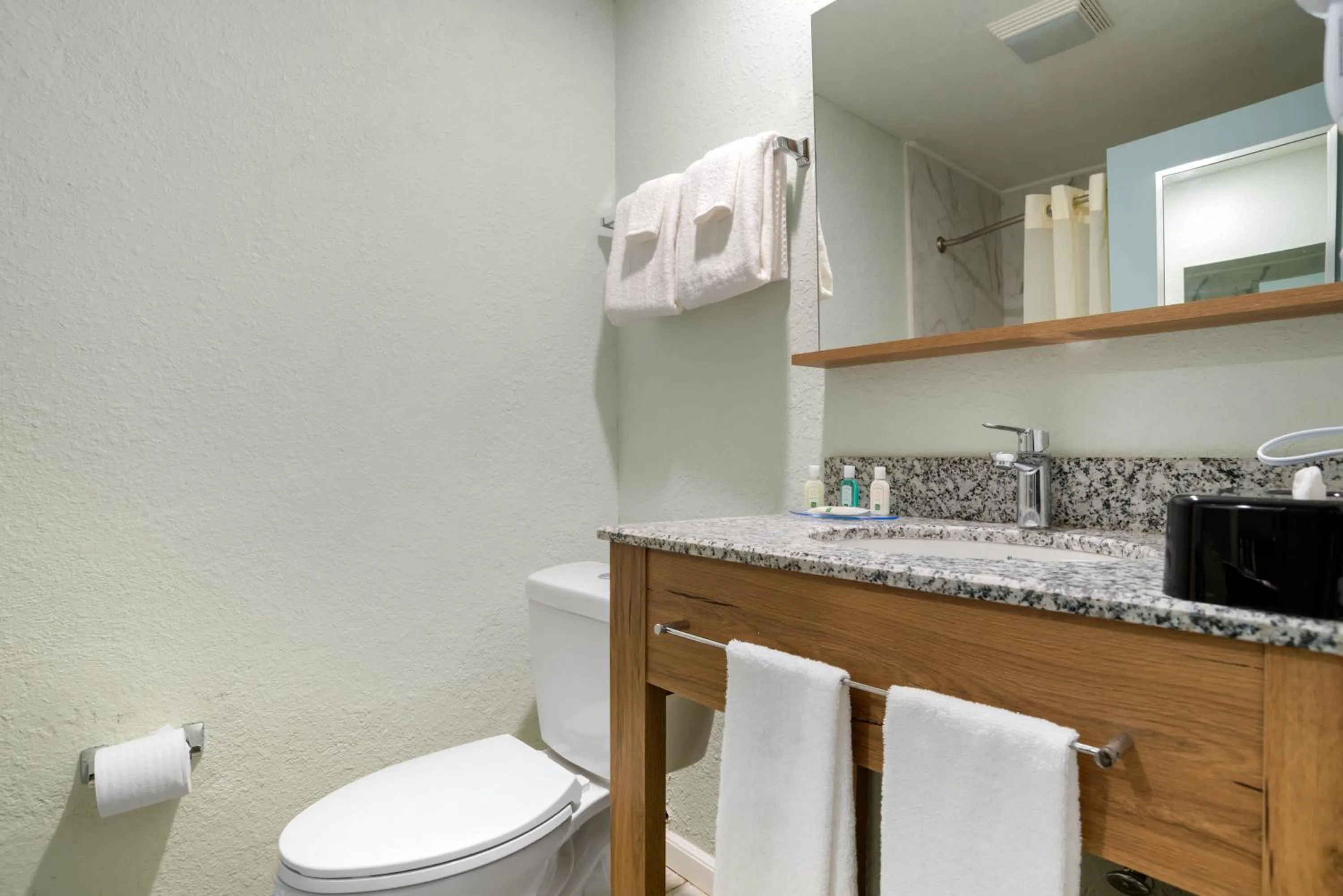Bathroom in Quality Inn Fort Walton Beach - Destin West