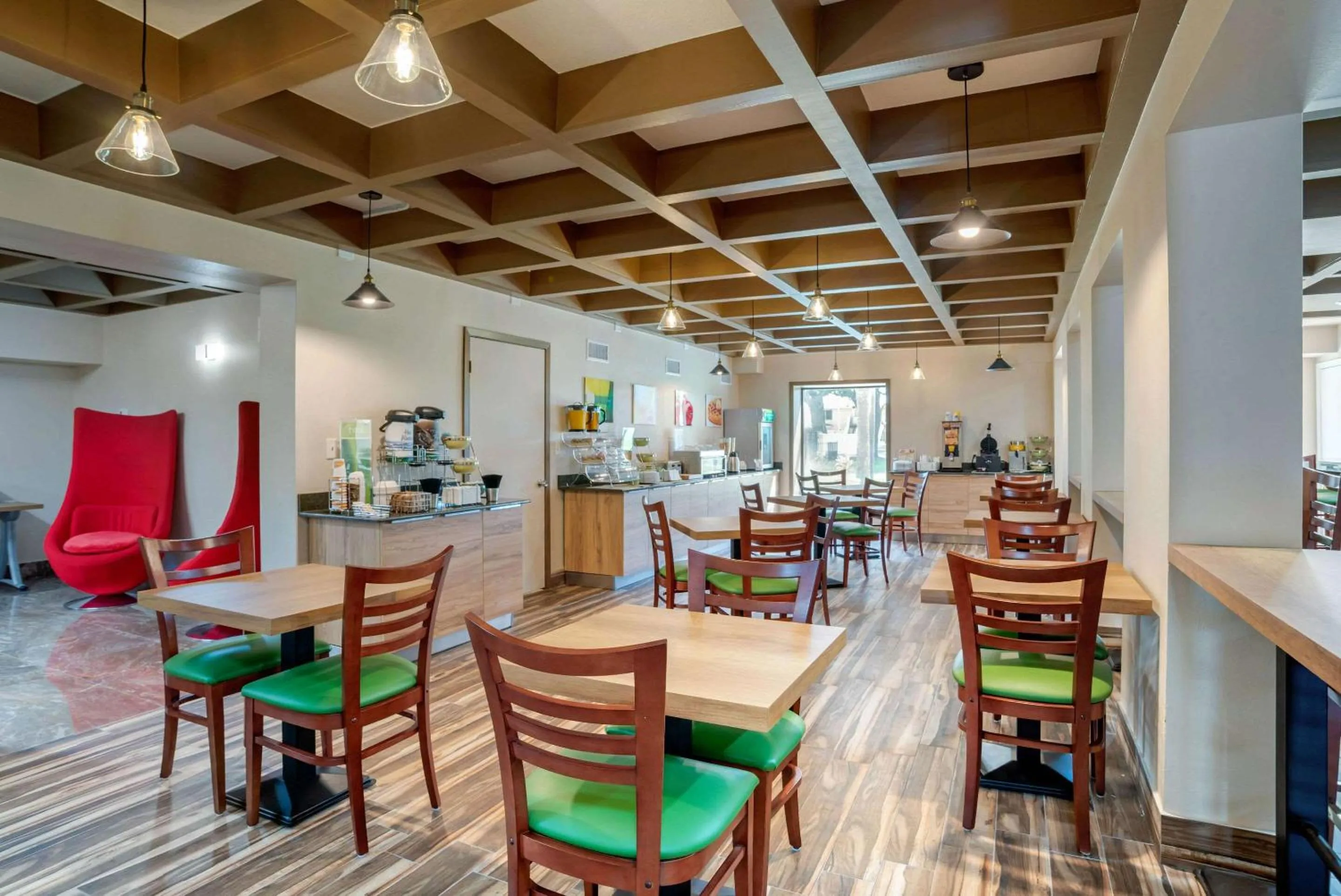 Breakfast in Quality Inn Fort Walton Beach - Destin West