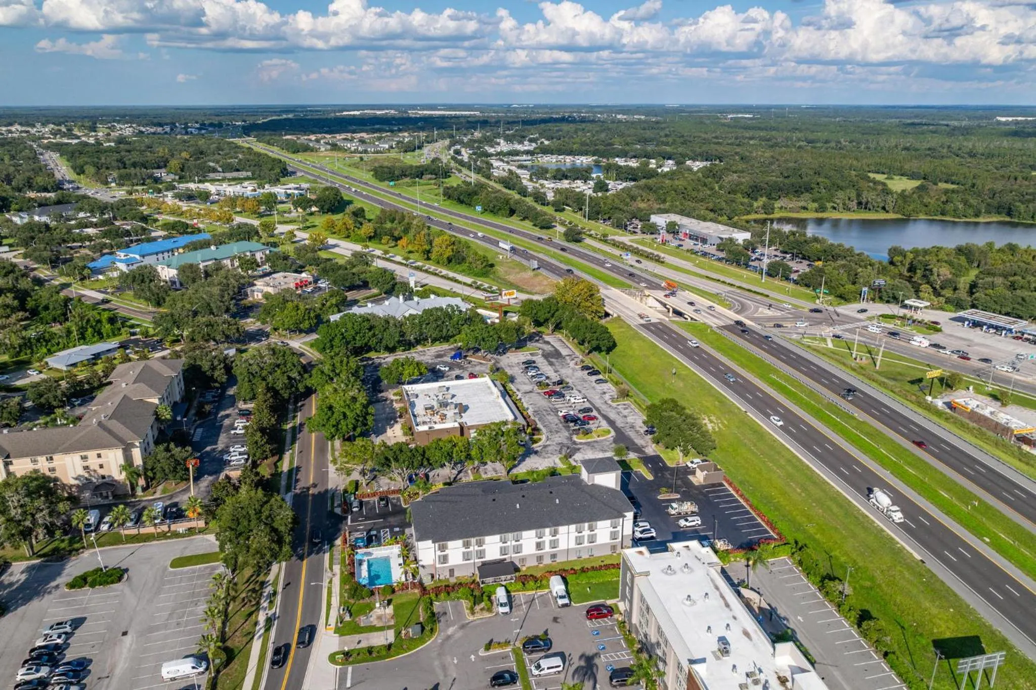 Bird's eye view in Clarion Pointe Lakeland I-4