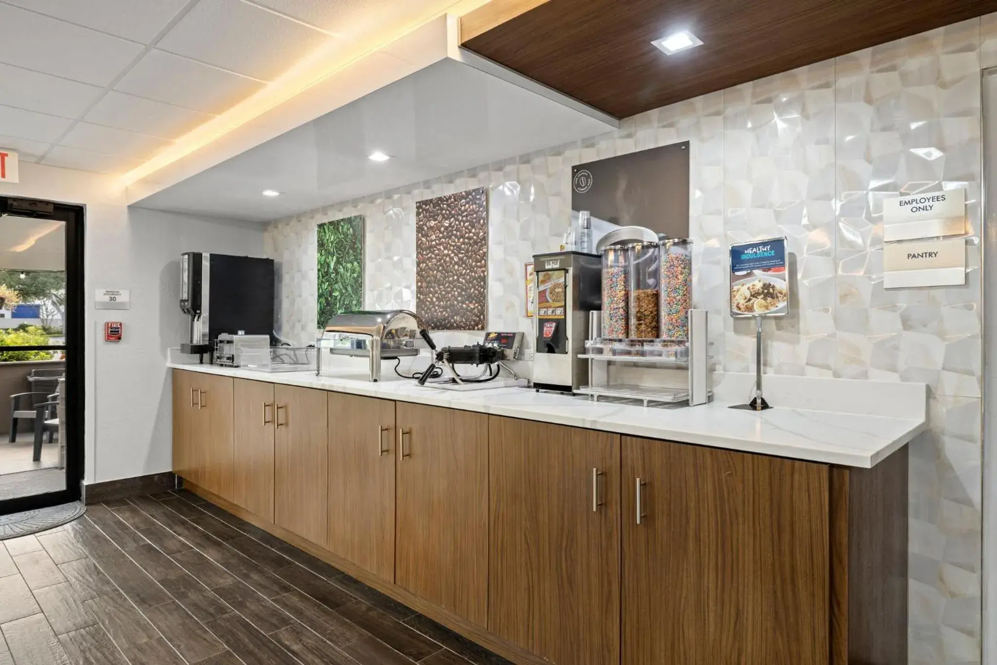 Food in Clarion Pointe Lakeland I-4 Food in Clarion Pointe Lakeland I-4