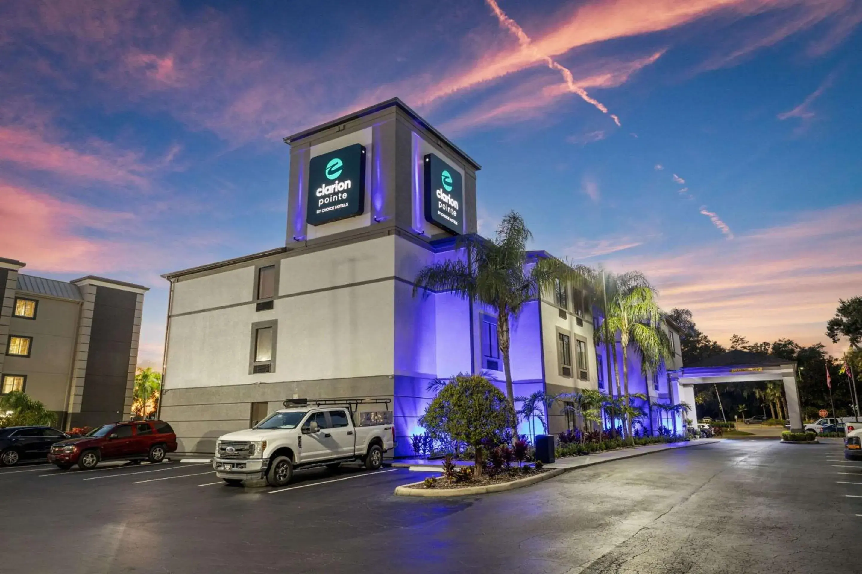 Property building in Clarion Pointe Lakeland I-4 Property building in Clarion Pointe Lakeland I-4