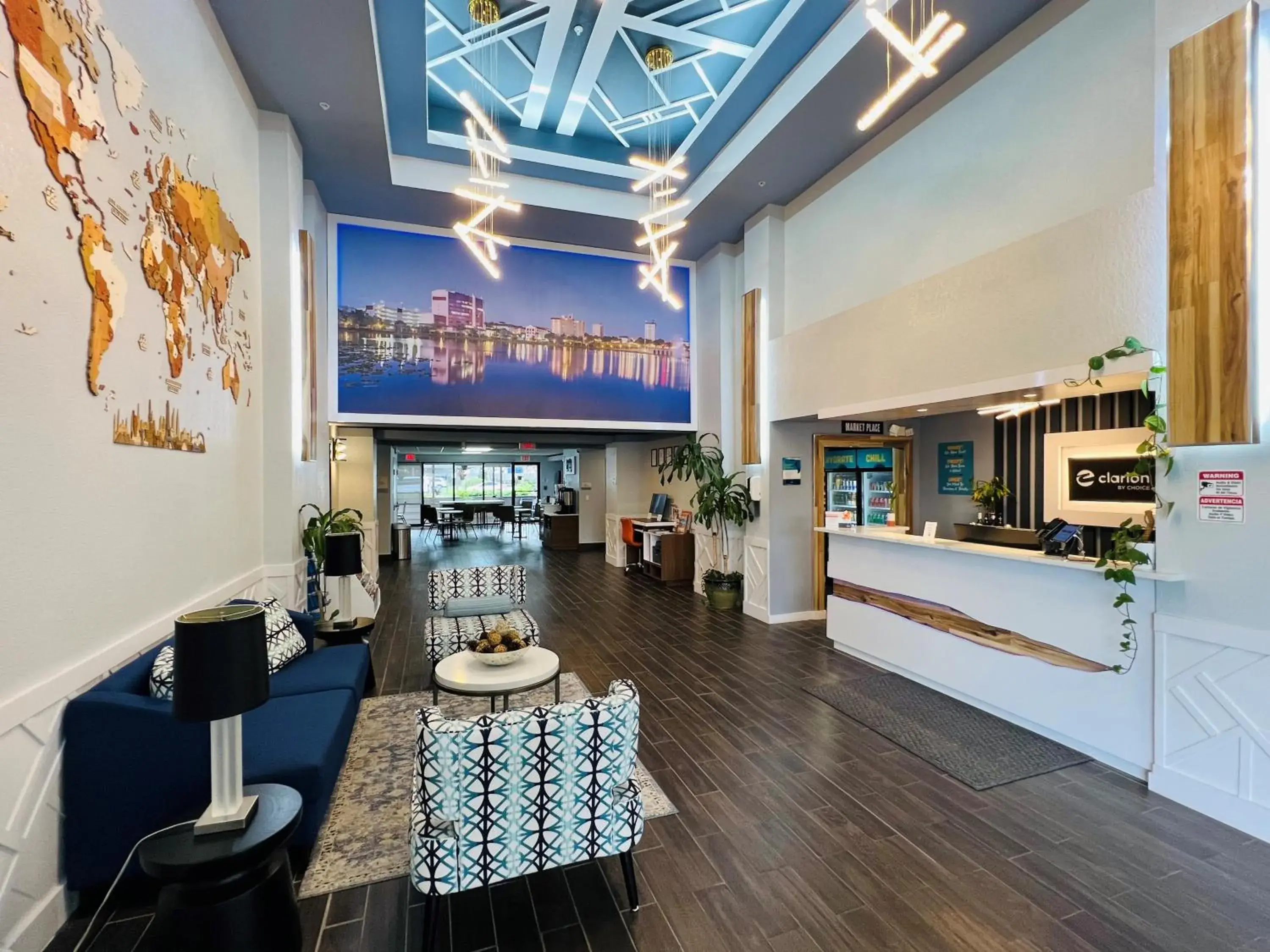 Lobby or reception in Clarion Pointe Lakeland I-4 Lobby or reception in Clarion Pointe Lakeland I-4
