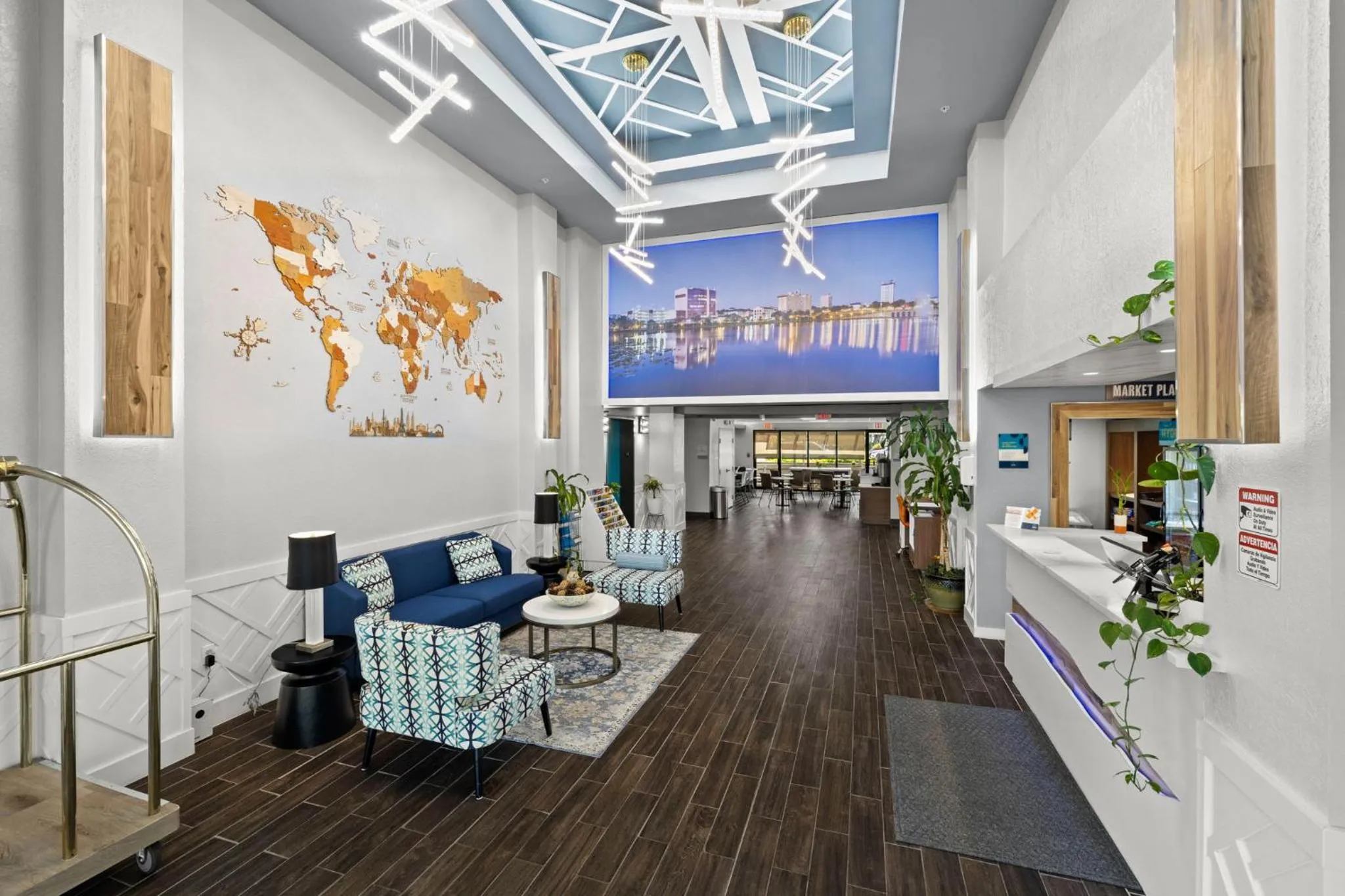 Lobby or reception in Clarion Pointe Lakeland I-4