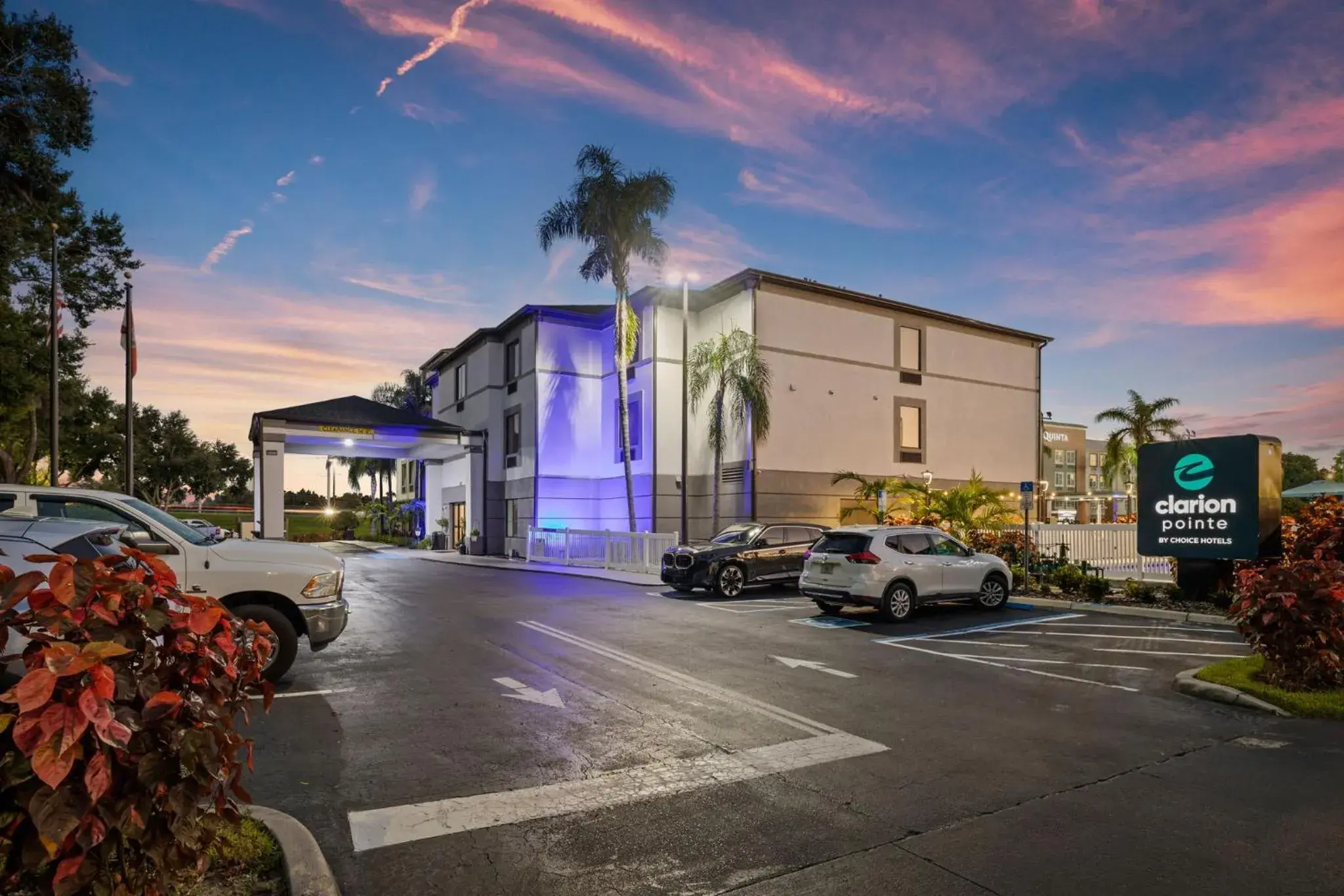 Property building in Clarion Pointe Lakeland I-4 Property building in Clarion Pointe Lakeland I-4