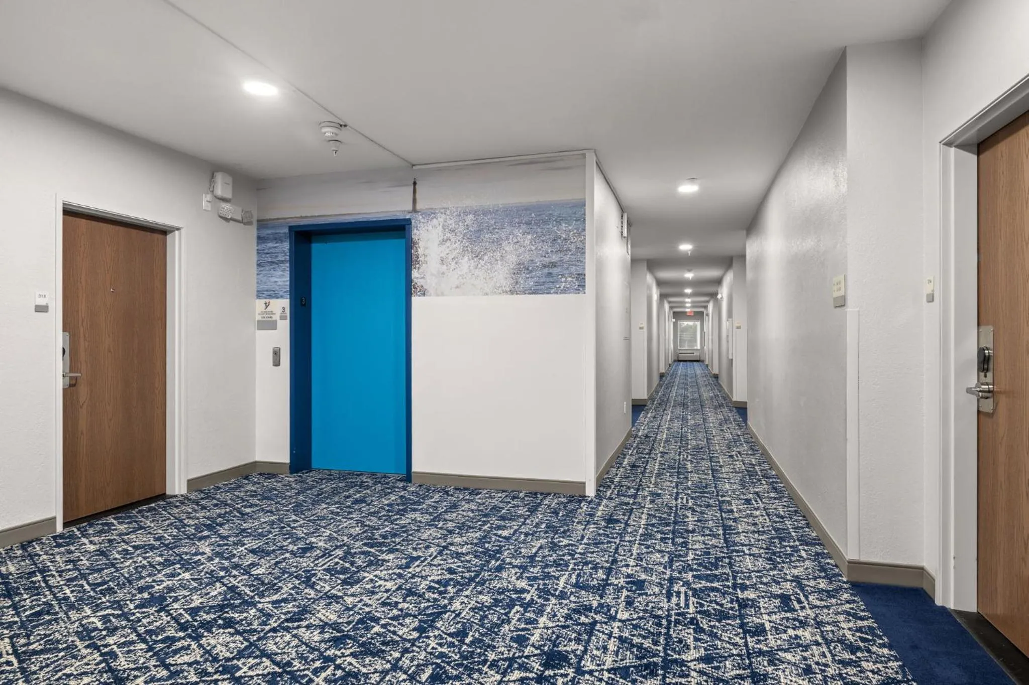 elevator, Bed in Clarion Pointe Lakeland I-4