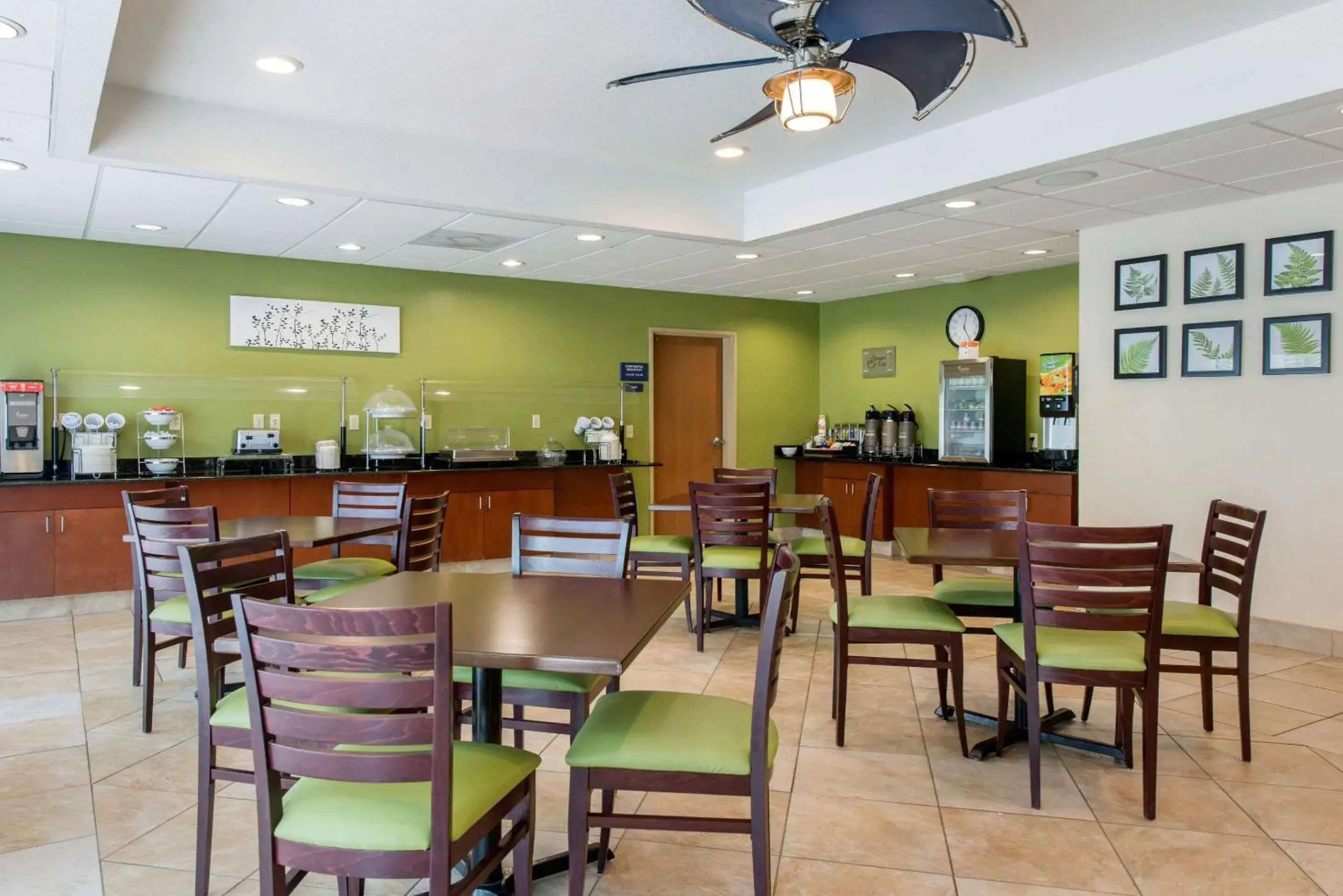Breakfast in Sleep Inn & Suites Port Charlotte-Punta Gorda Breakfast in Sleep Inn & Suites Port Charlotte-Punta Gorda