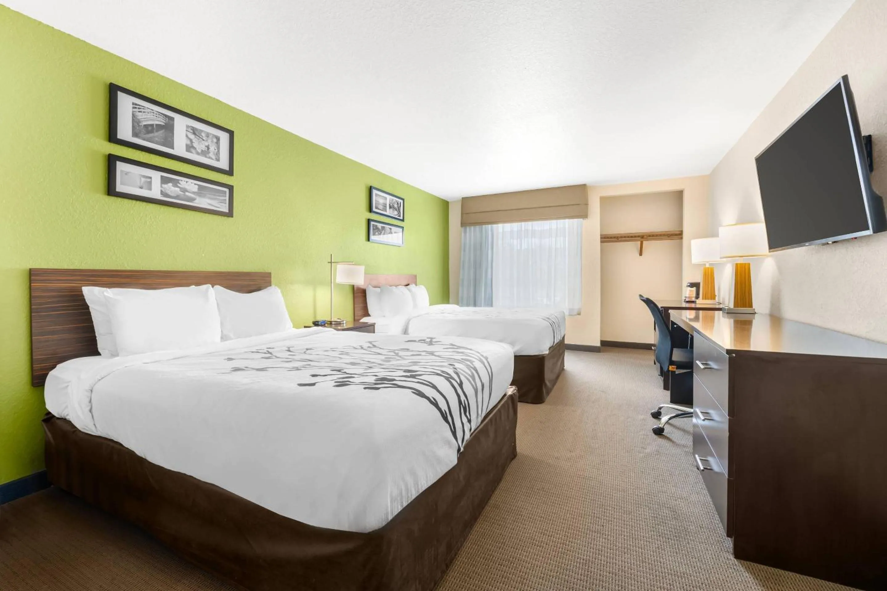 Bedroom, Bed in Sleep Inn & Suites Port Charlotte-Punta Gorda
