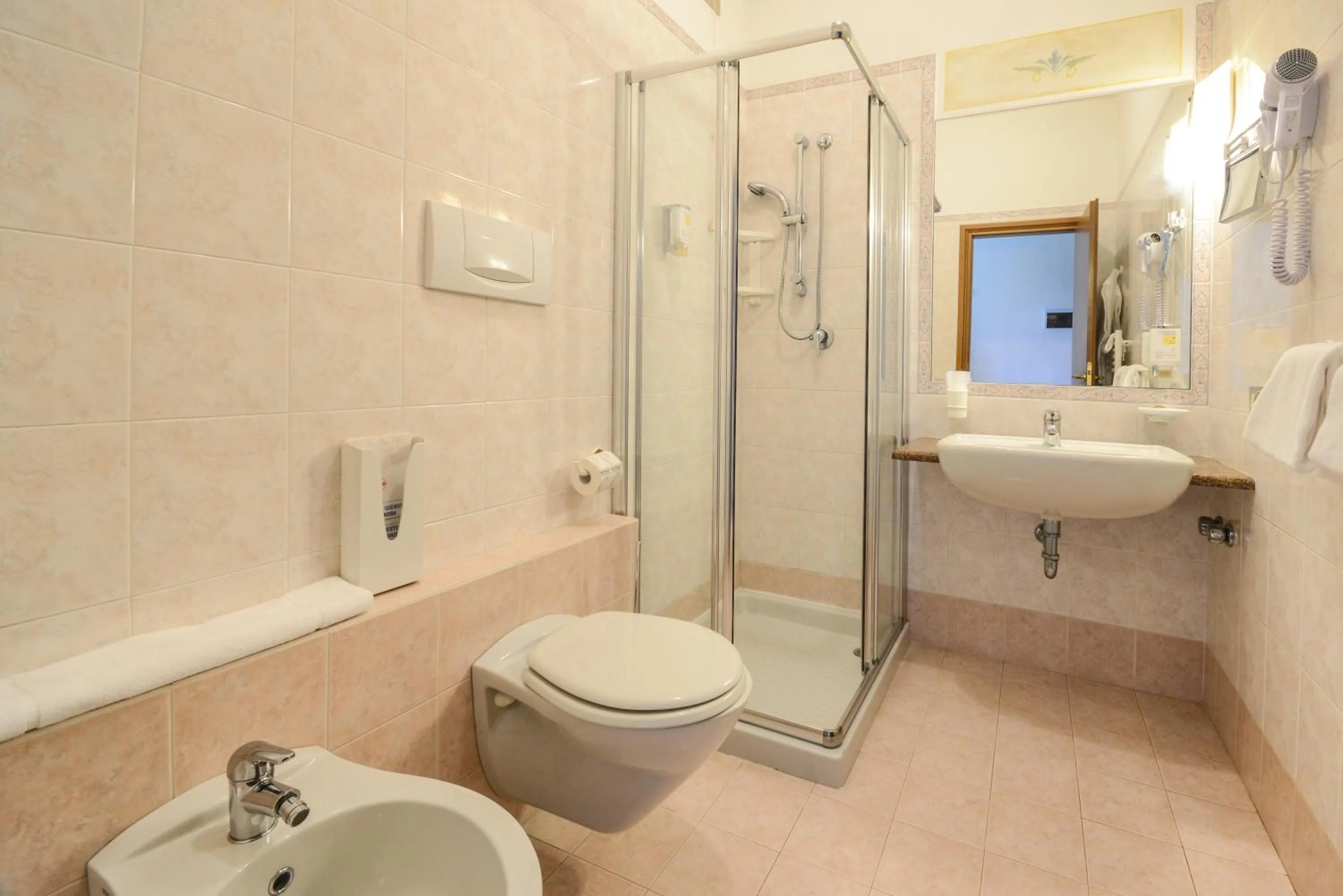 Bathroom in Hotel Miramar