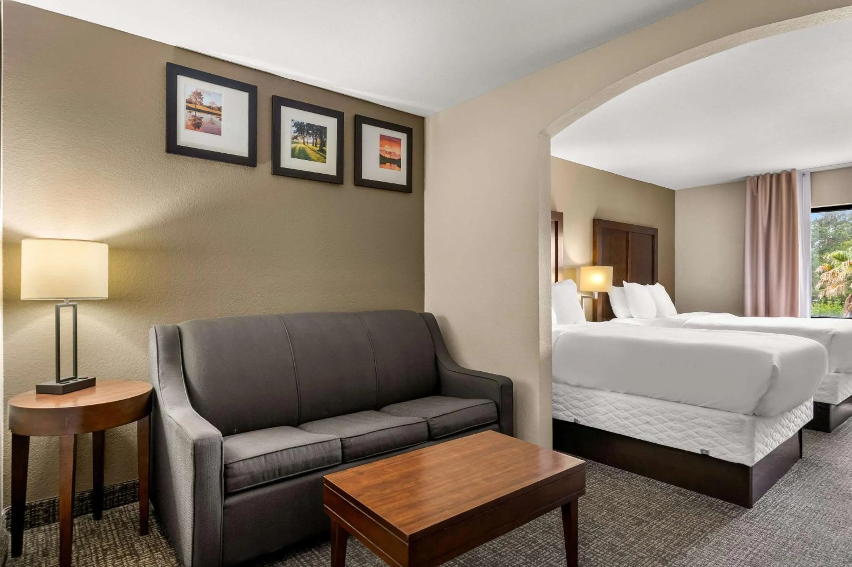 Bedroom, Bed in Comfort Inn & Suites Chipley I-10