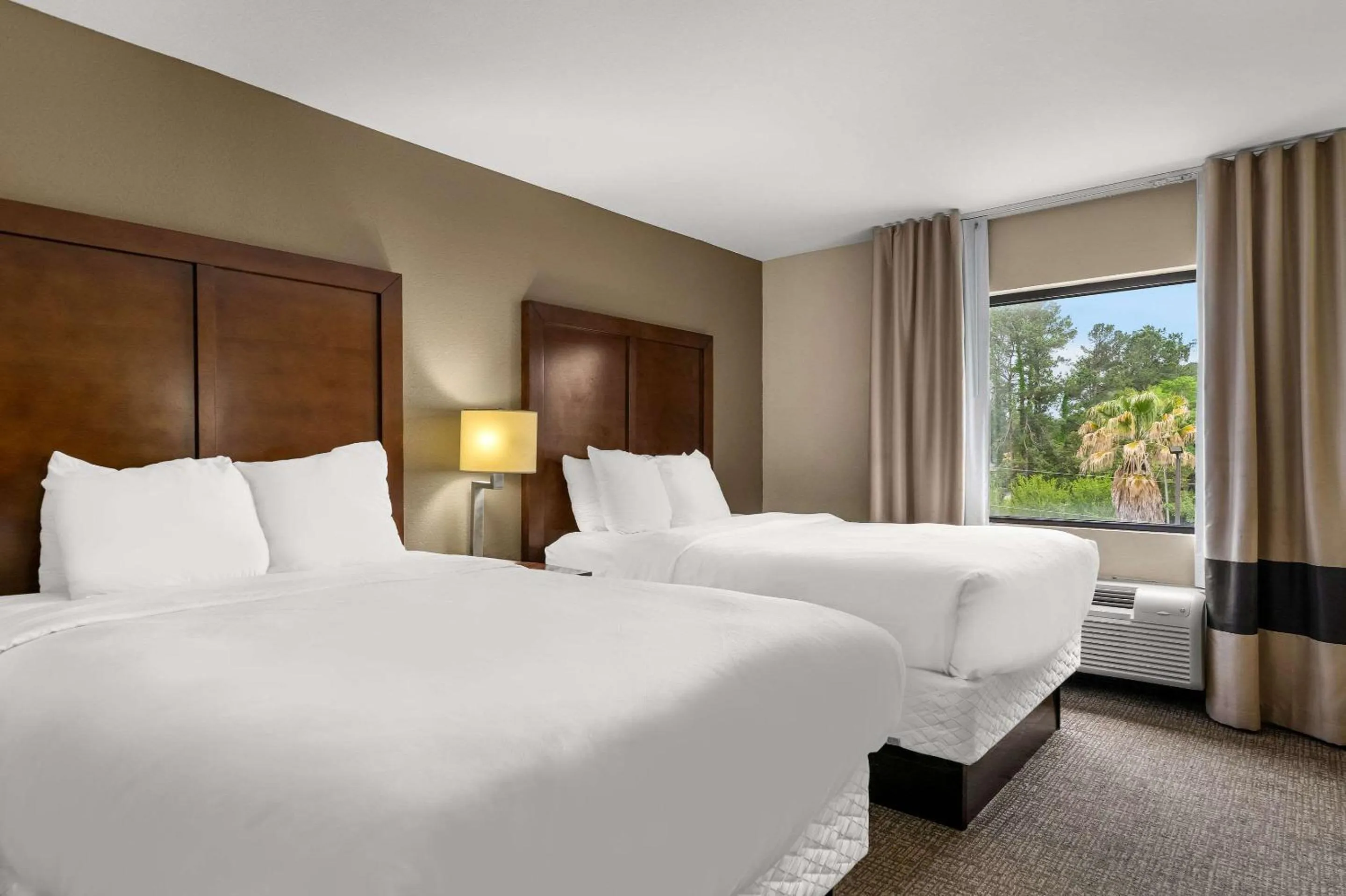 Bedroom, Bed in Comfort Inn & Suites Chipley I-10