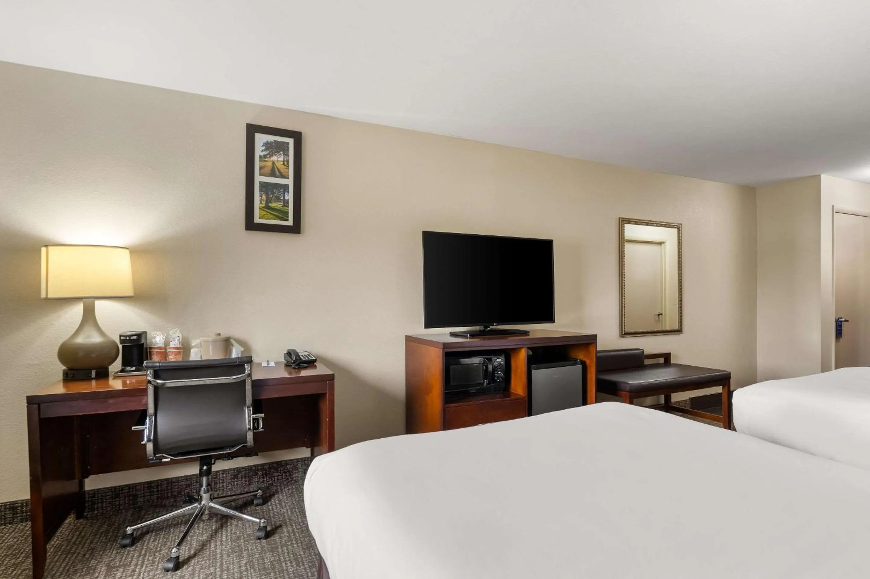 Bedroom, Bed in Comfort Inn & Suites Chipley I-10