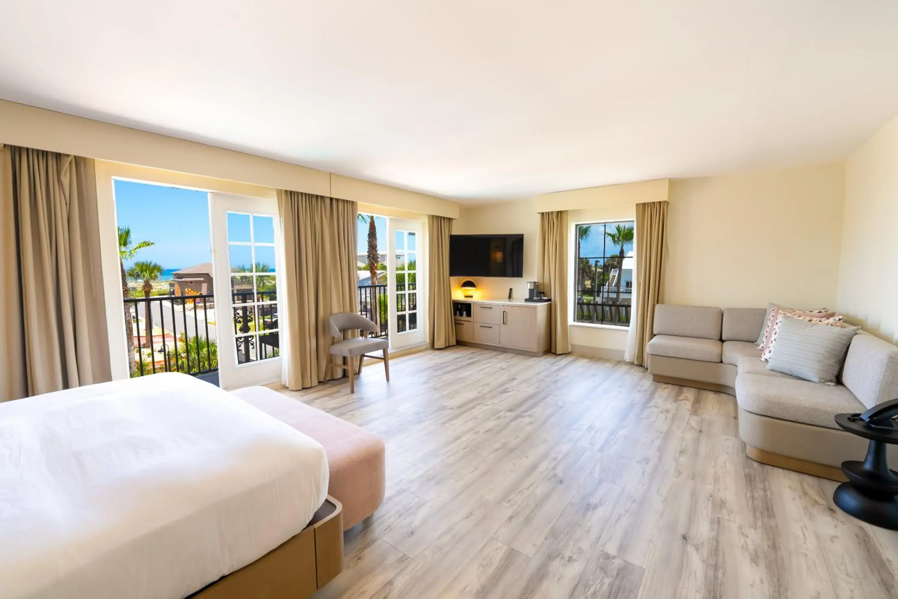 Bed in Castillo Real St Augustine Beach,Tapestry Collection Hilton Bed in Castillo Real St Augustine Beach,Tapestry Collection Hilton