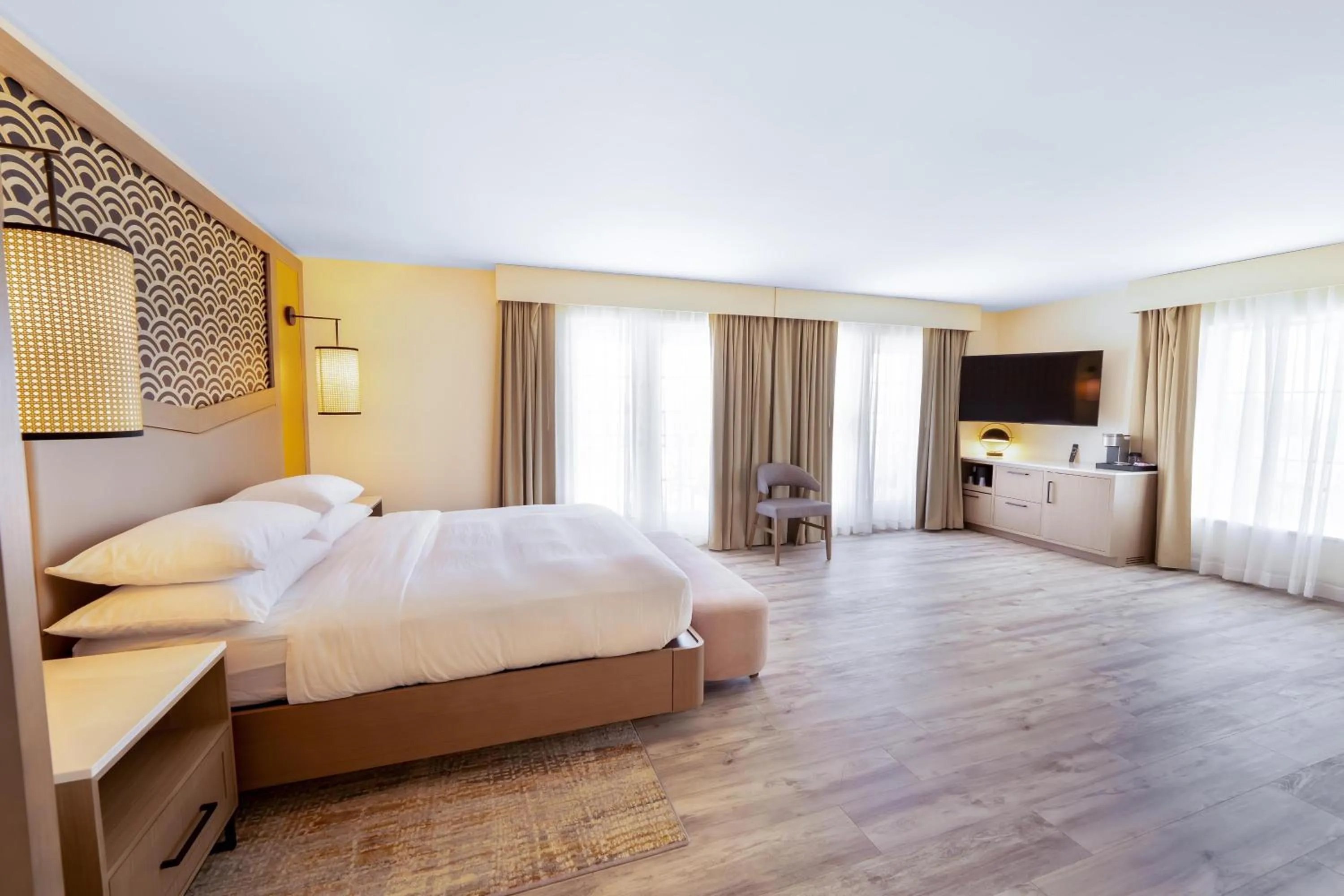 Bed in Castillo Real St Augustine Beach,Tapestry Collection Hilton