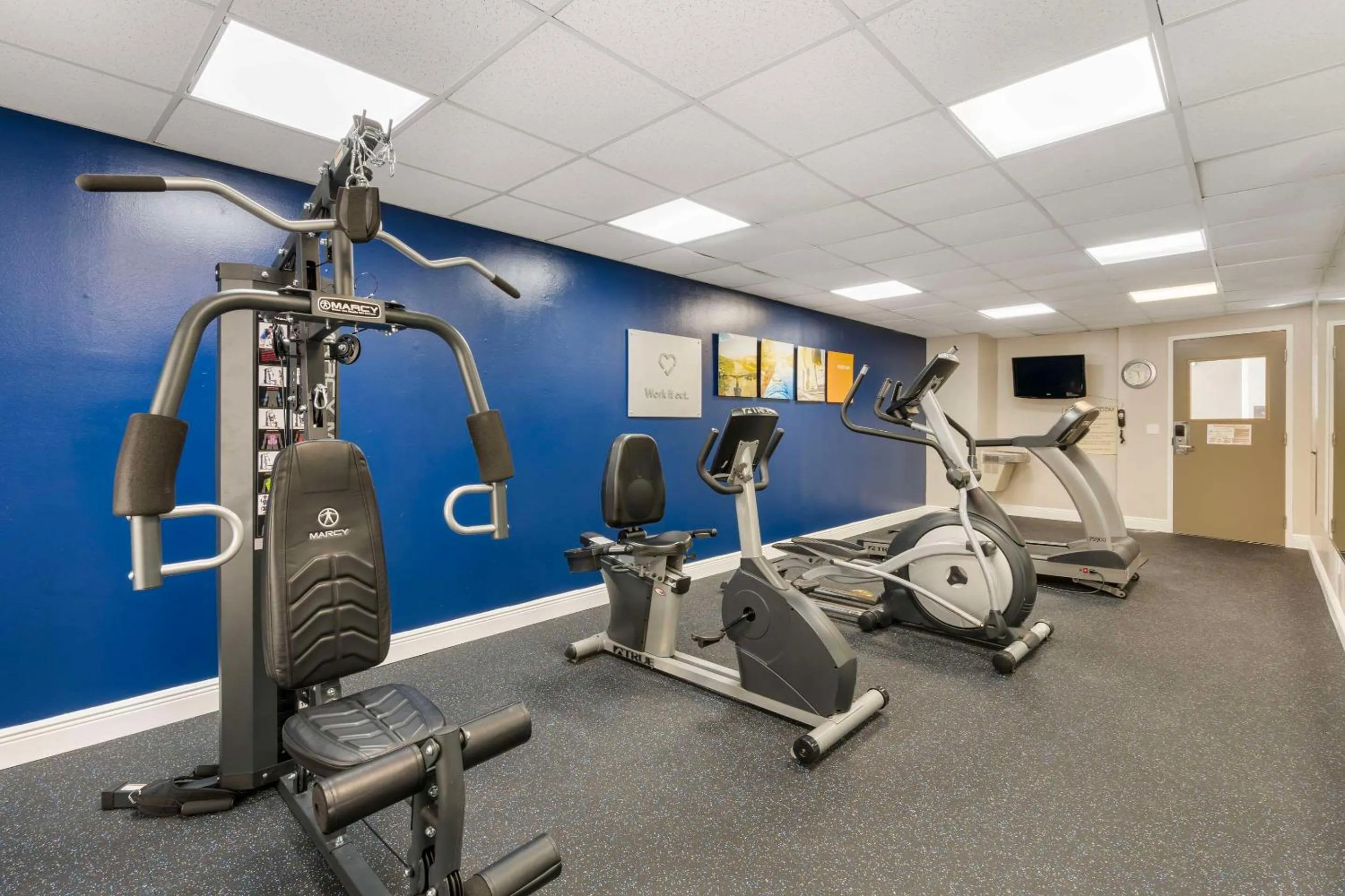 Fitness centre/facilities in Comfort Suites West Jacksonville