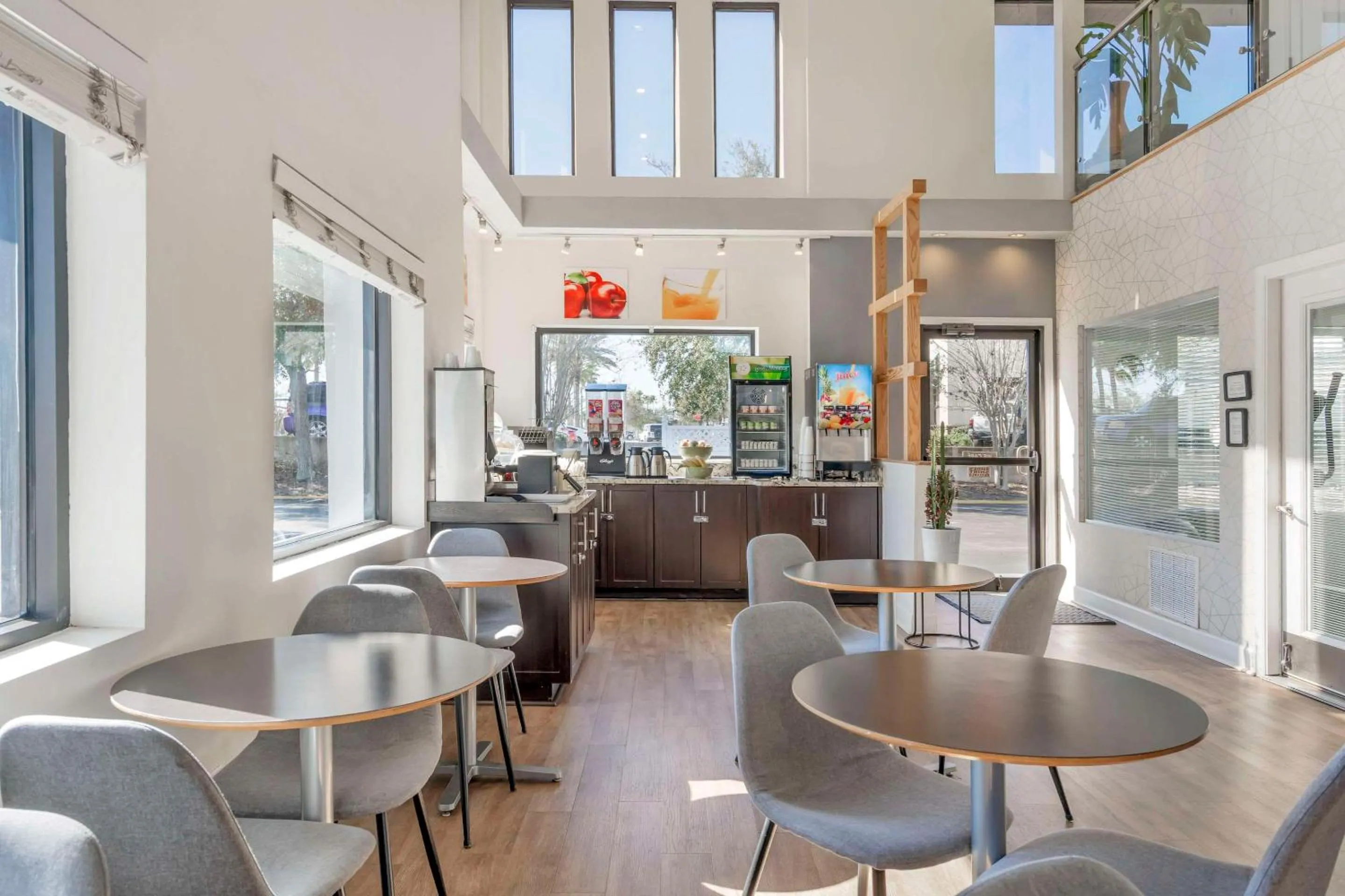 Breakfast in Quality Inn Daytona Speedway - I-95