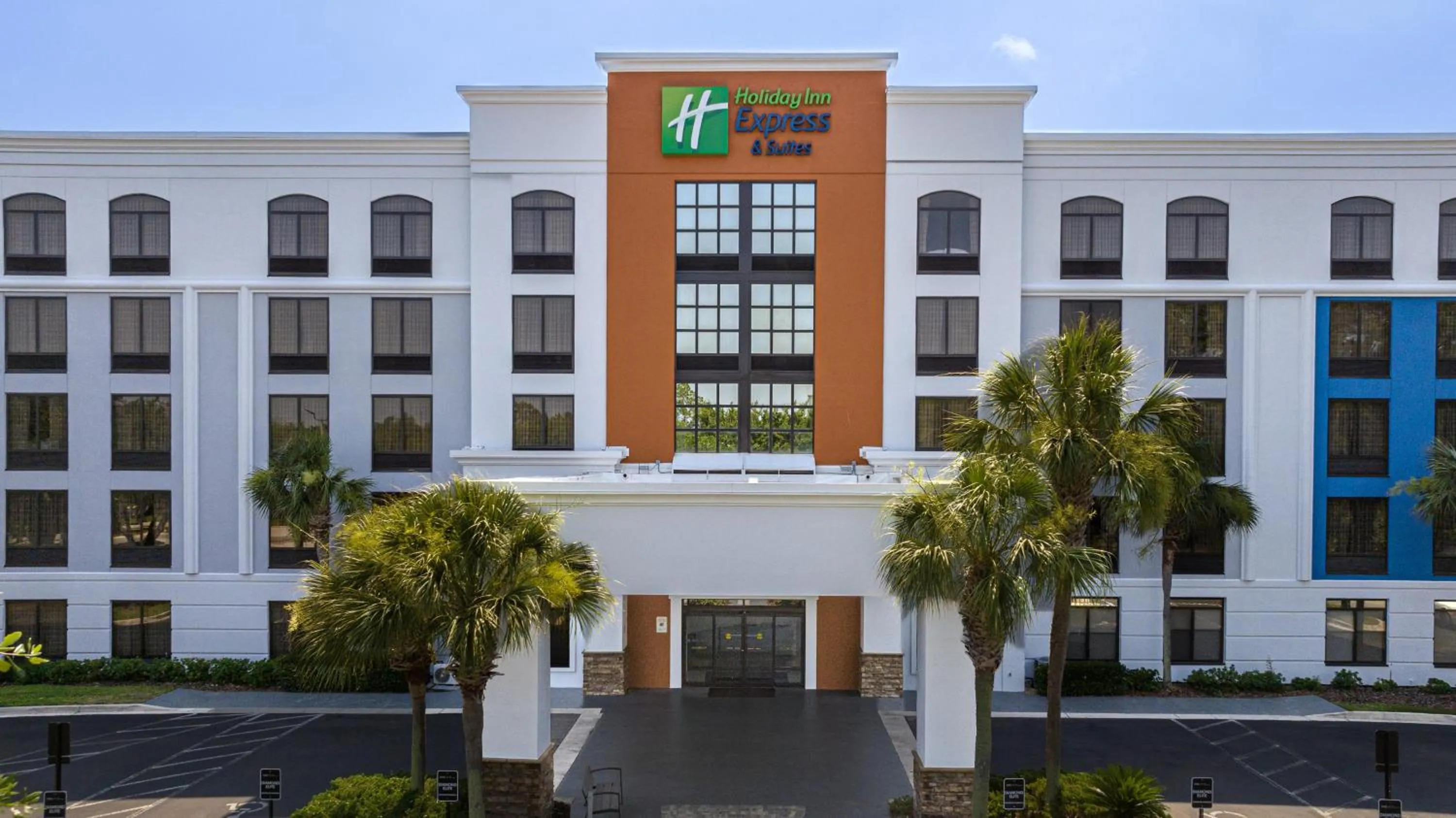 Property building in Holiday Inn Express & Suites. by IHG