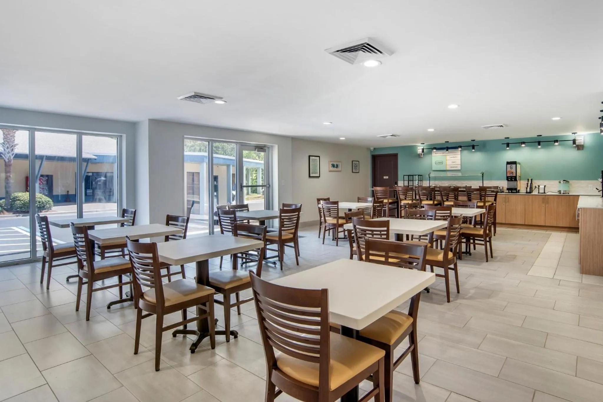 Breakfast in Garner Hotel Panama City Beach Northeast by IHG