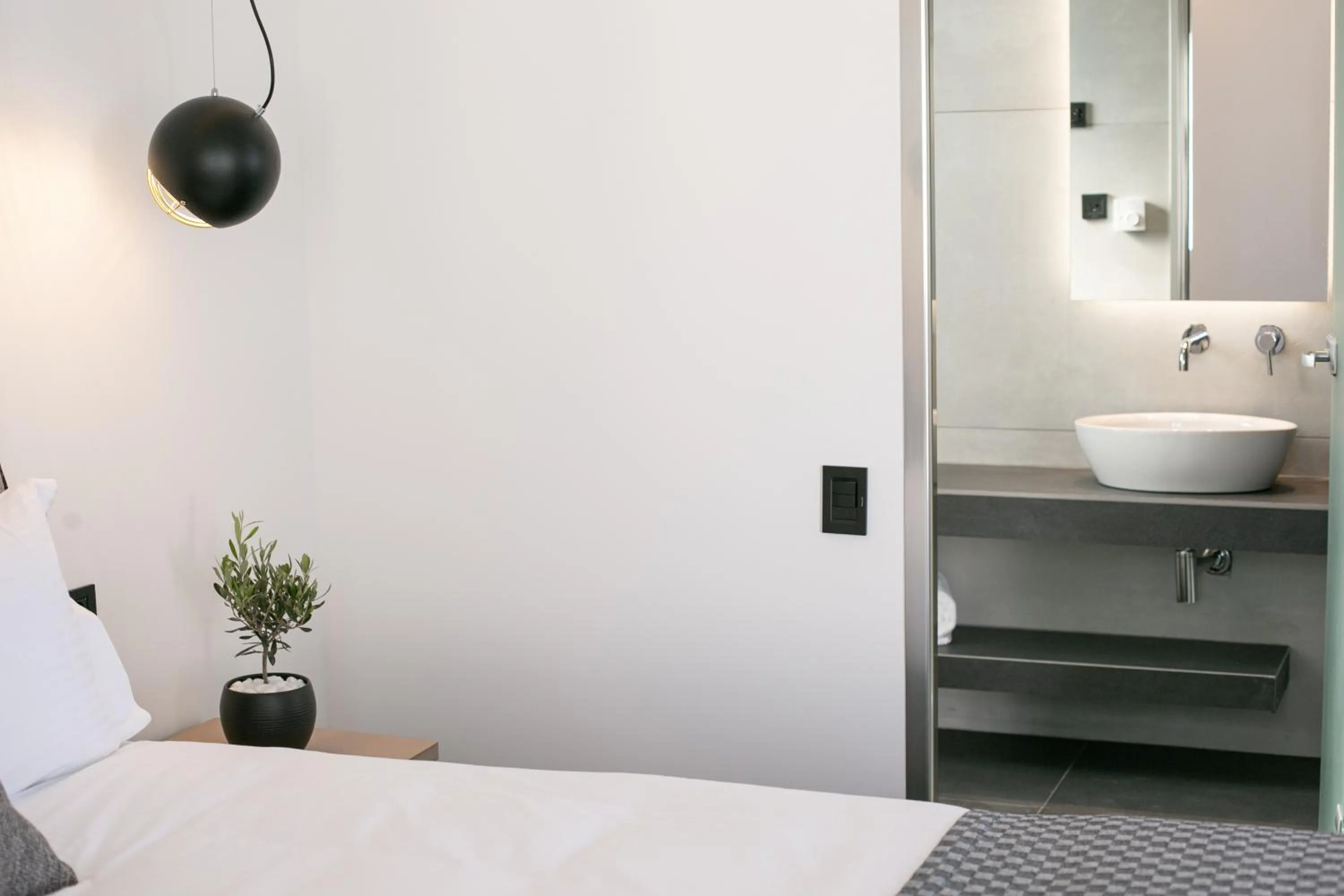 Bathroom, Bed in Kallos Imar Boutique Hotel