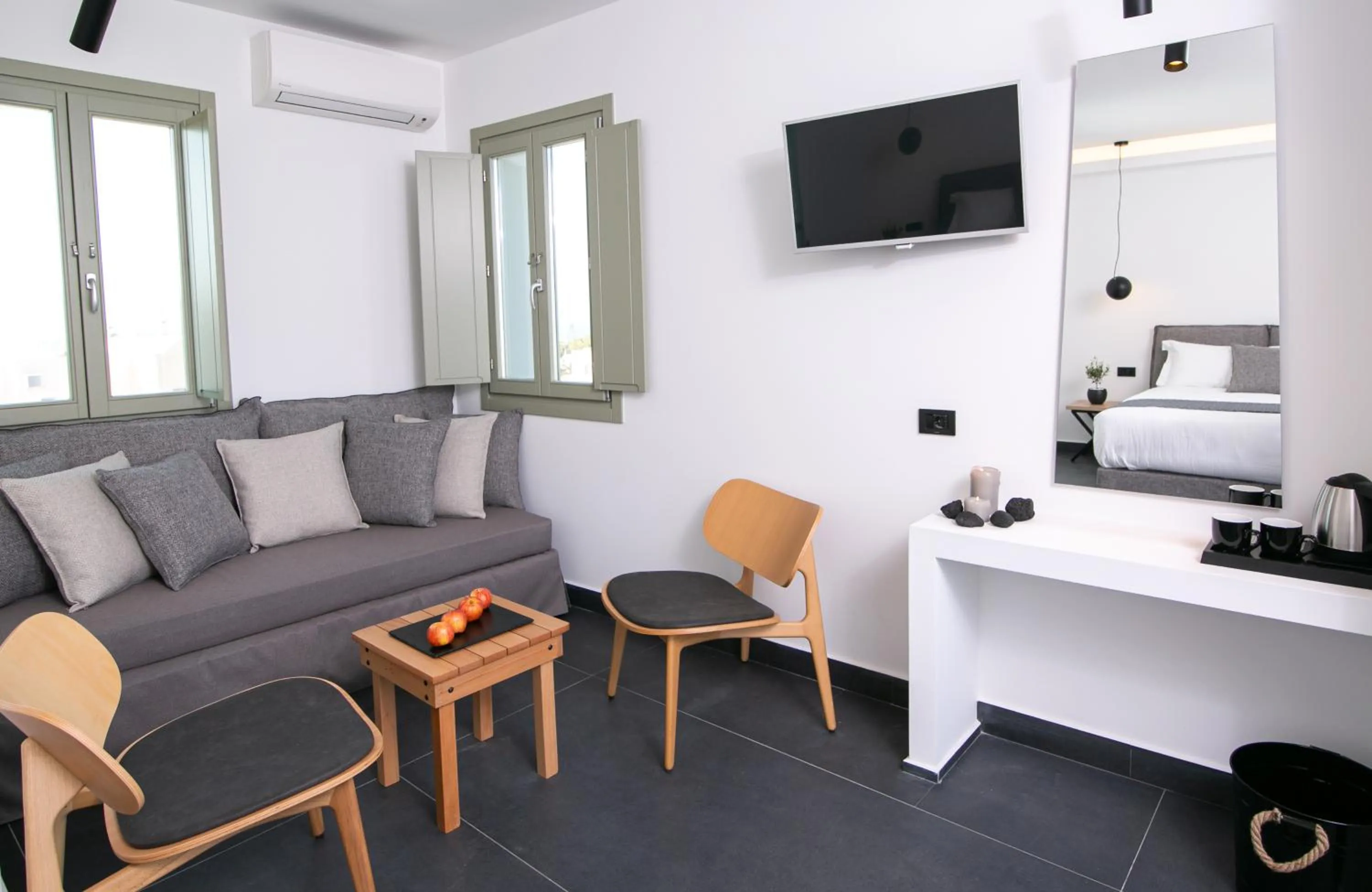 TV and multimedia in Kallos Imar Boutique Hotel