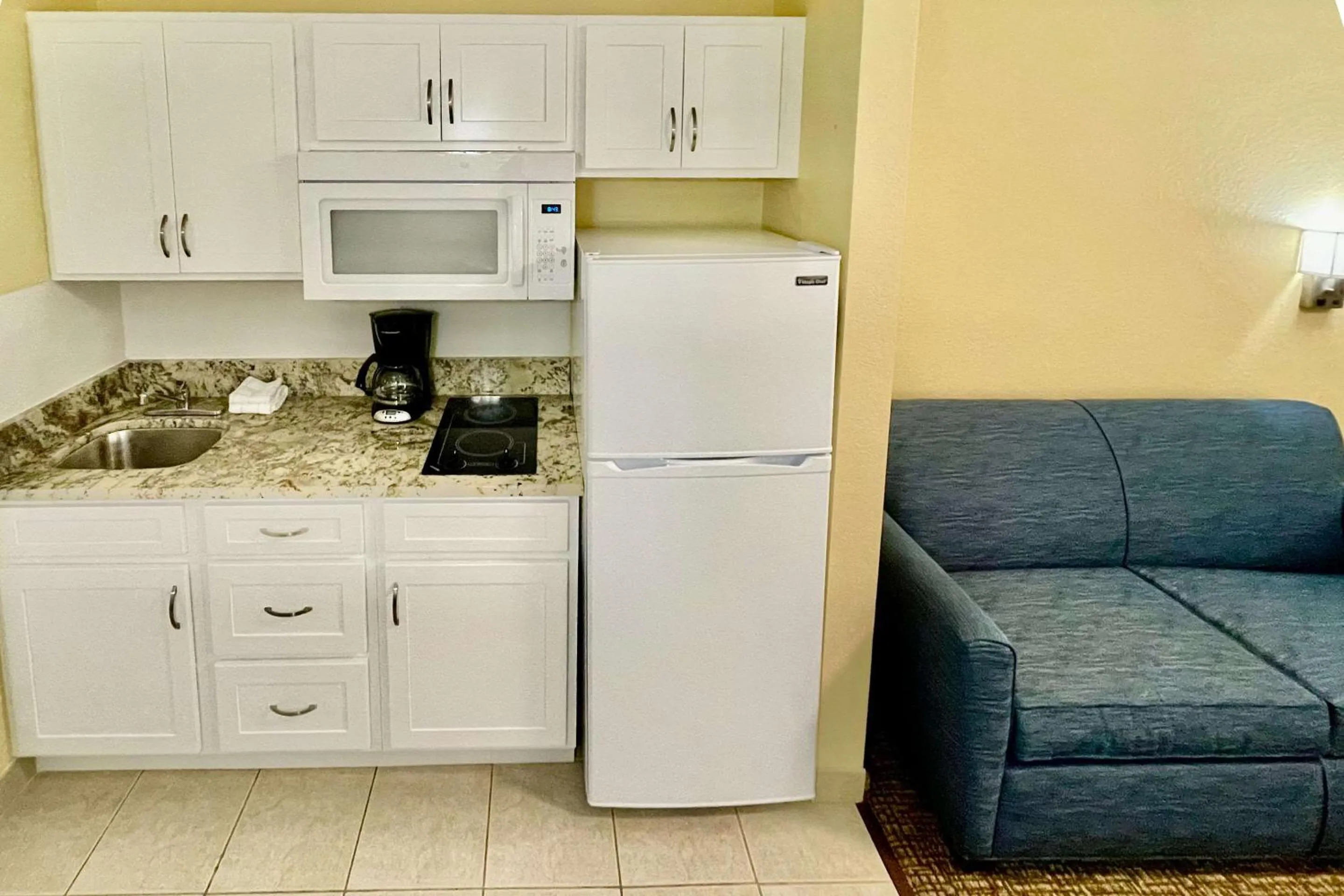 Bedroom in Suburban Studios Fort Myers Cape Coral