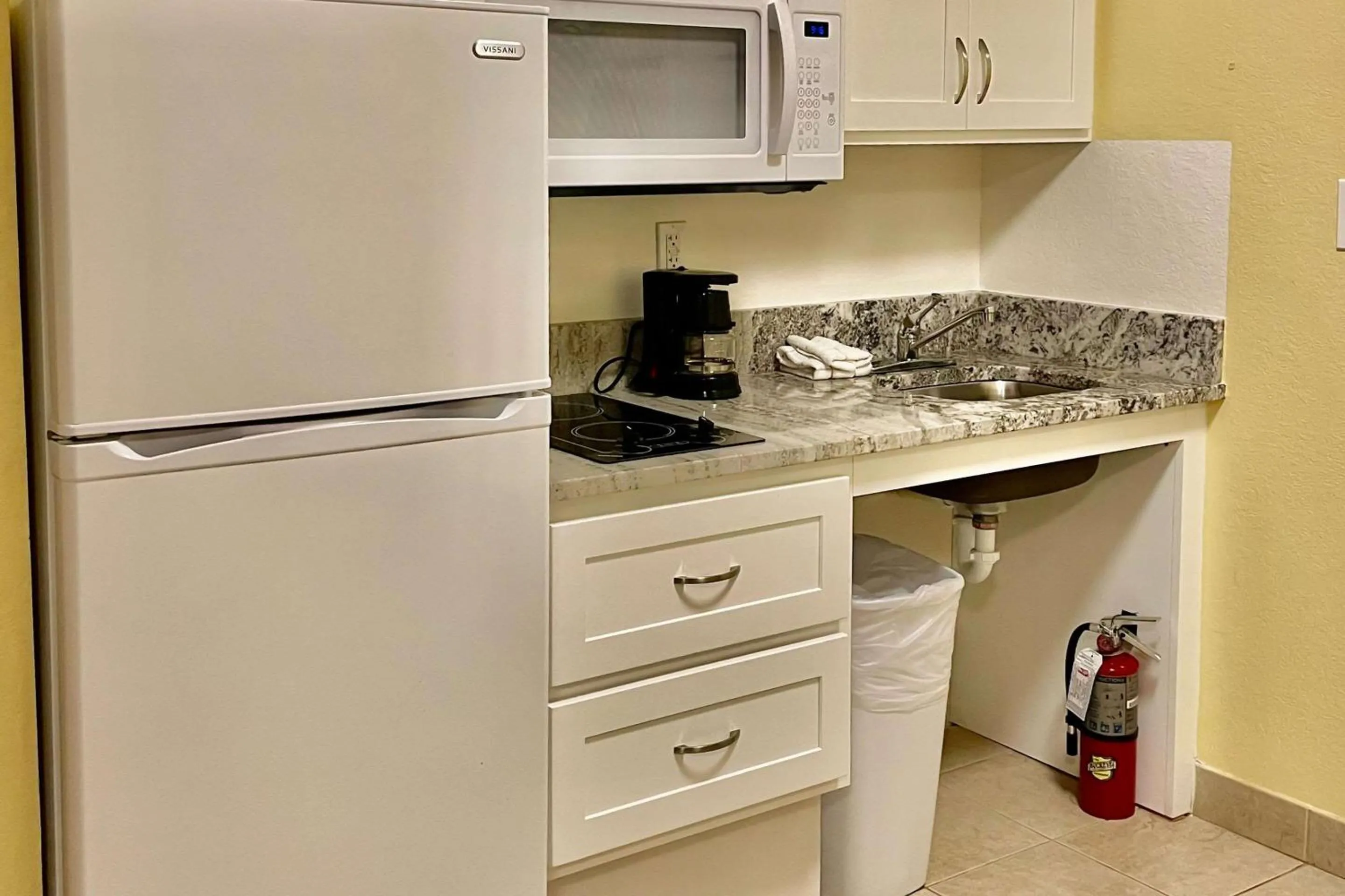 Bedroom in Suburban Studios Fort Myers Cape Coral