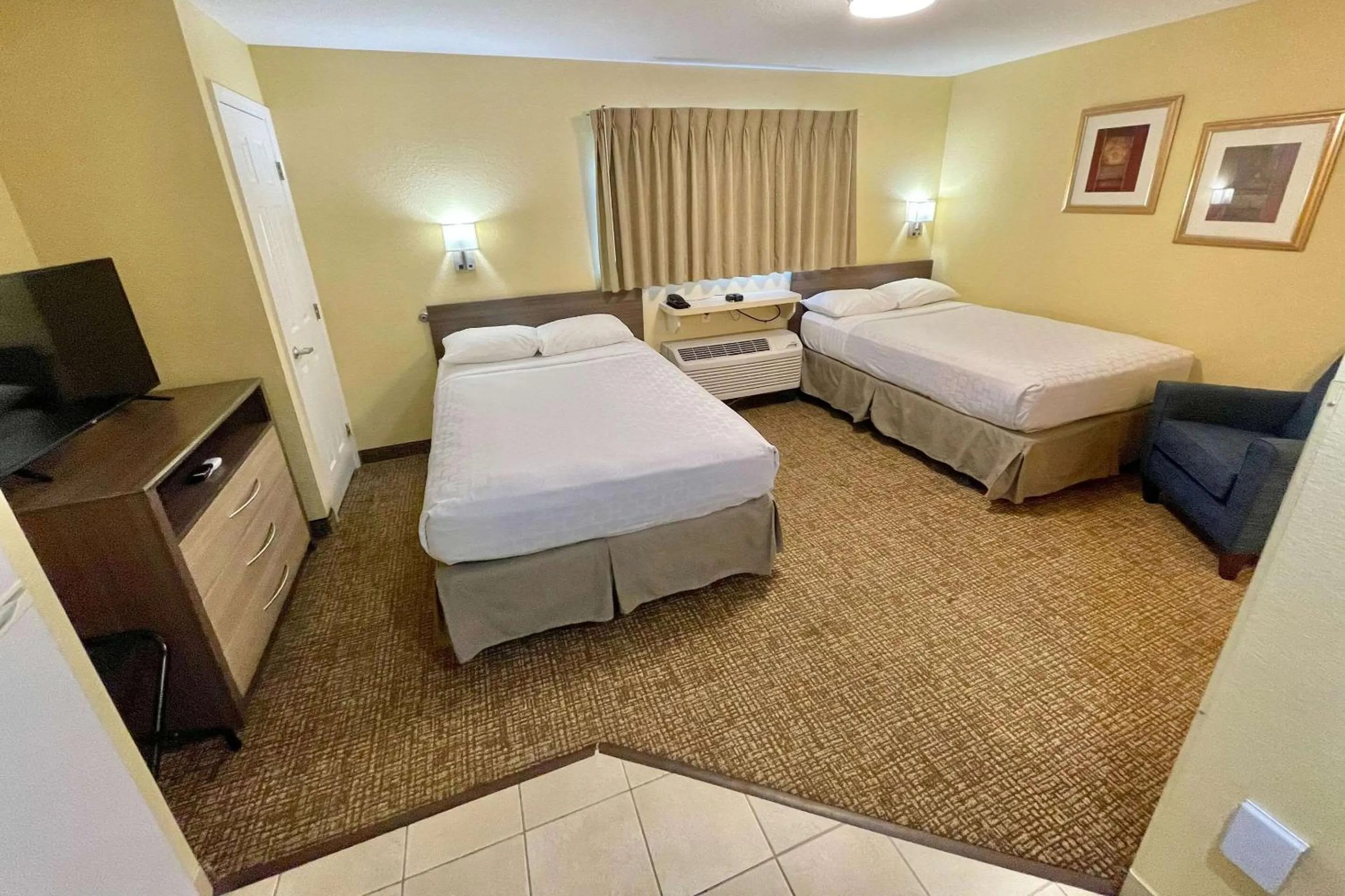 Bedroom, Bed in Suburban Studios Fort Myers Cape Coral