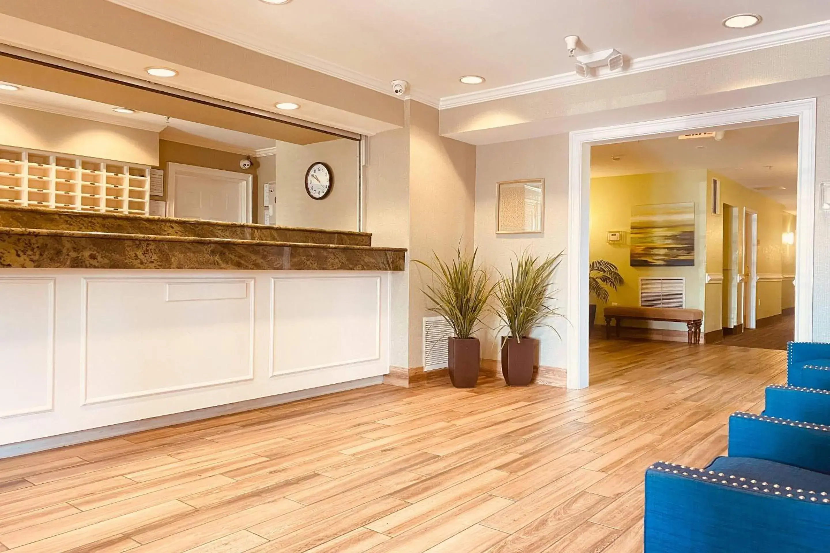 Lobby or reception in Suburban Studios Fort Myers Cape Coral Lobby or reception in Suburban Studios Fort Myers Cape Coral