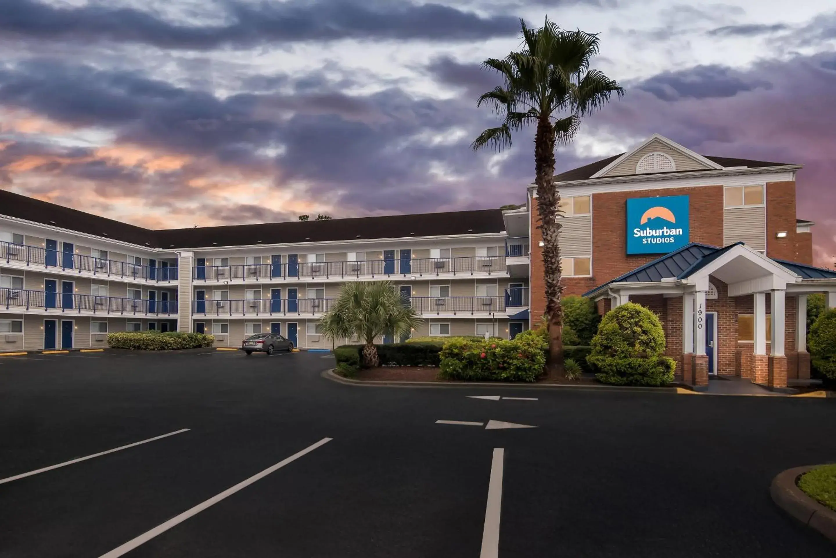 Property building in Suburban Studios Stuart near Federal Hwy 1 Property building in Suburban Studios Stuart near Federal Hwy 1