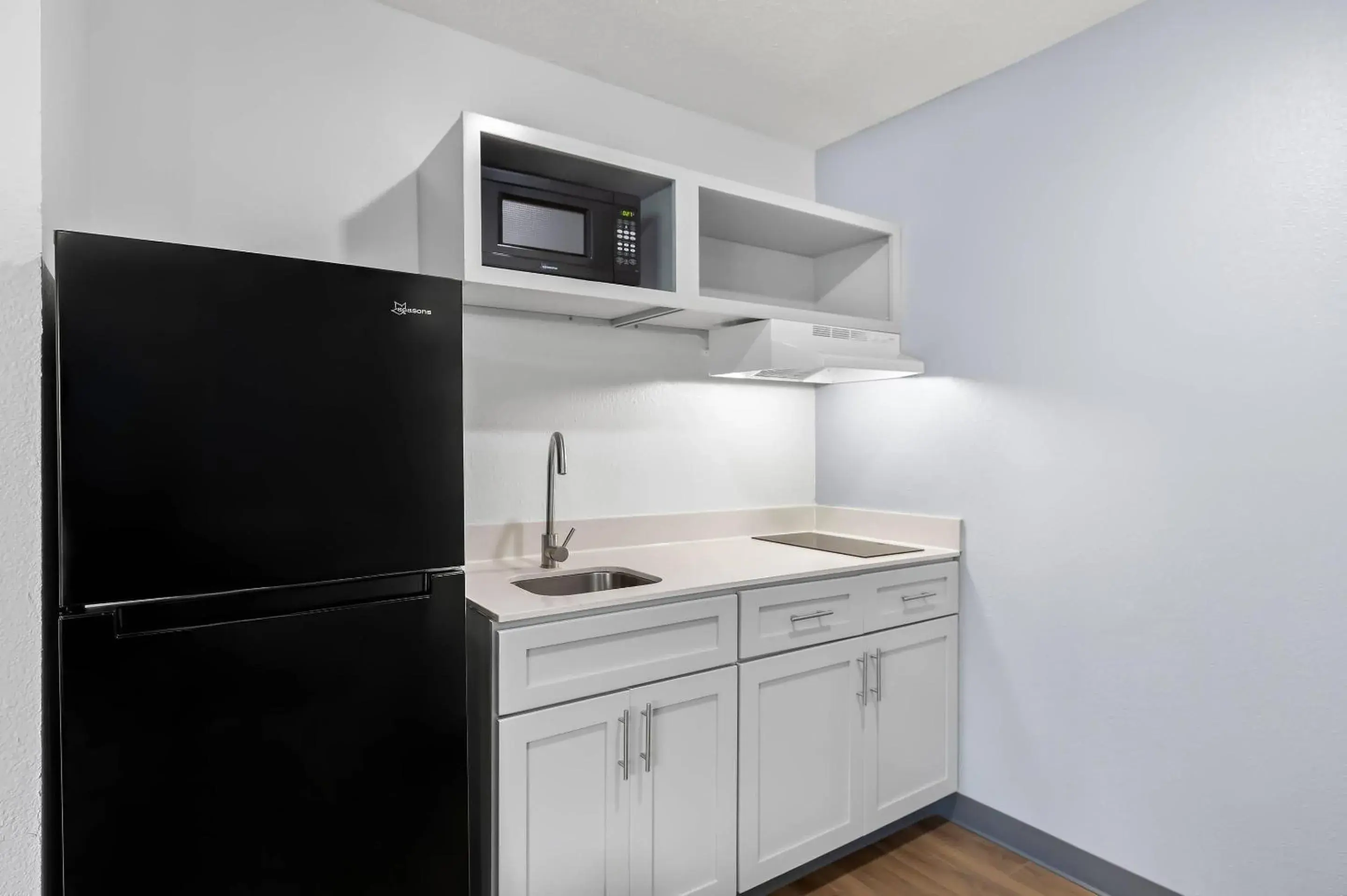 Bedroom in Suburban Studios Lakeland North I-4 Bedroom in Suburban Studios Lakeland North I-4